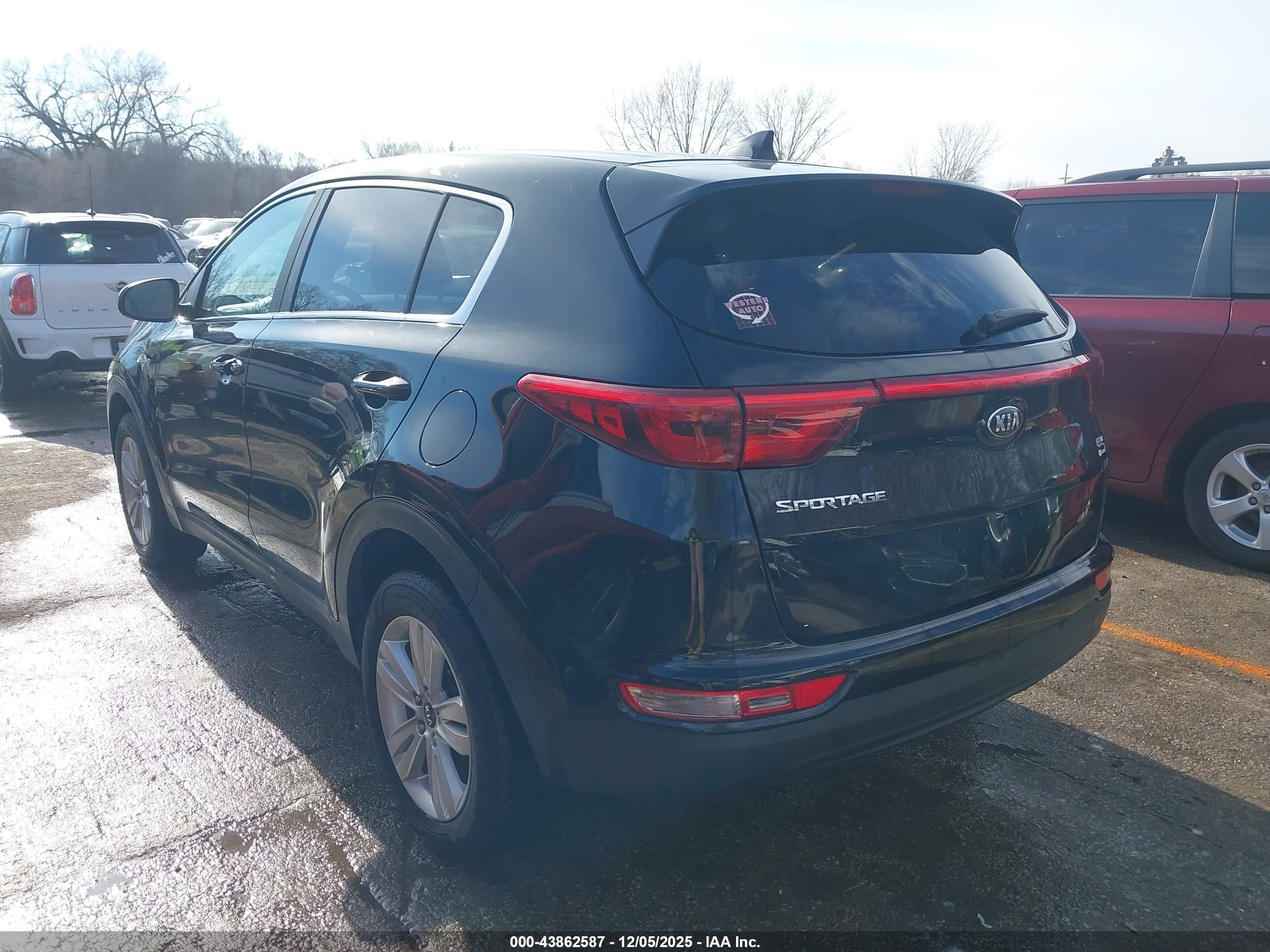 KIA SPORTAGE image 3