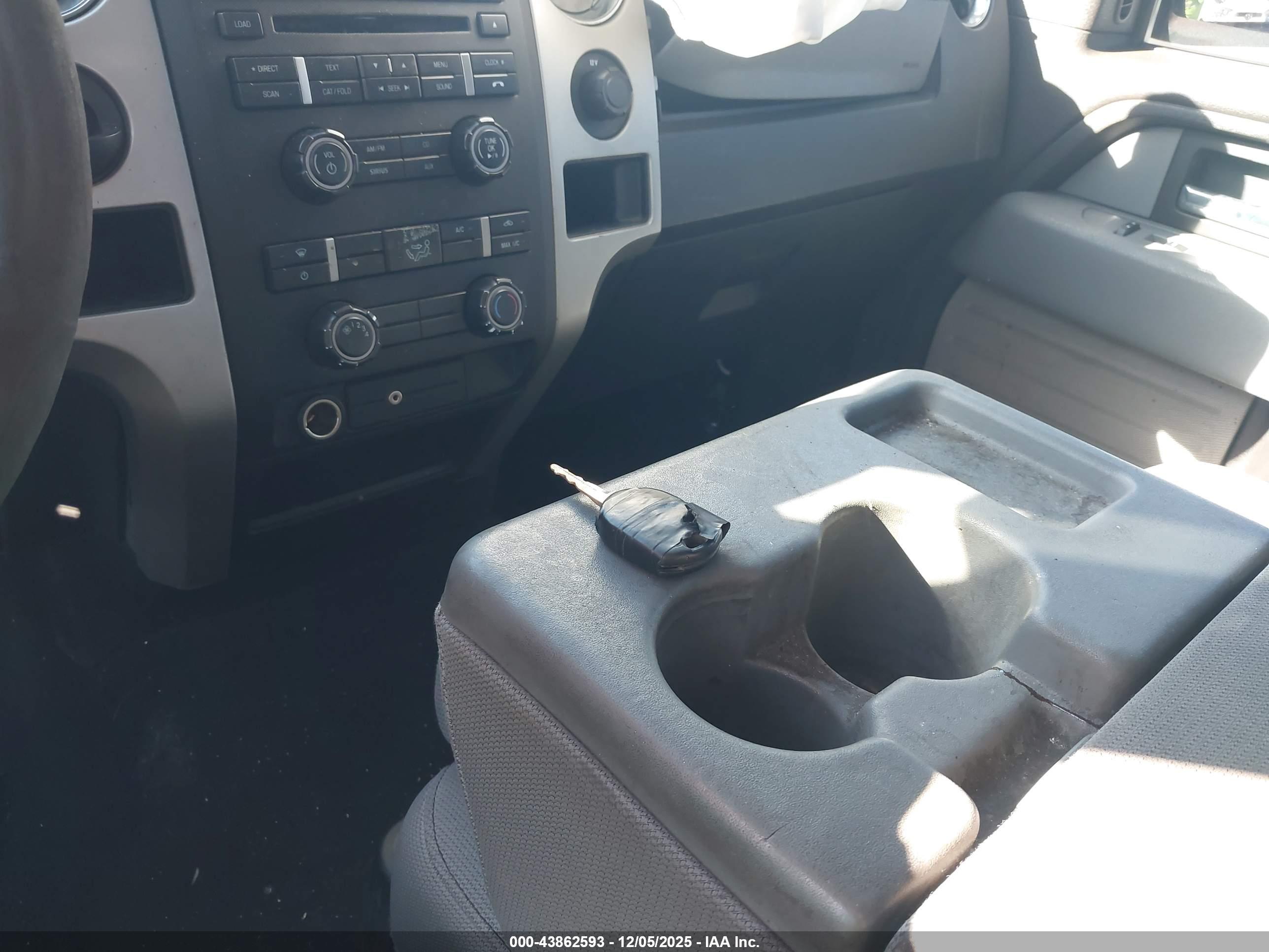 FORD F-150 image 11