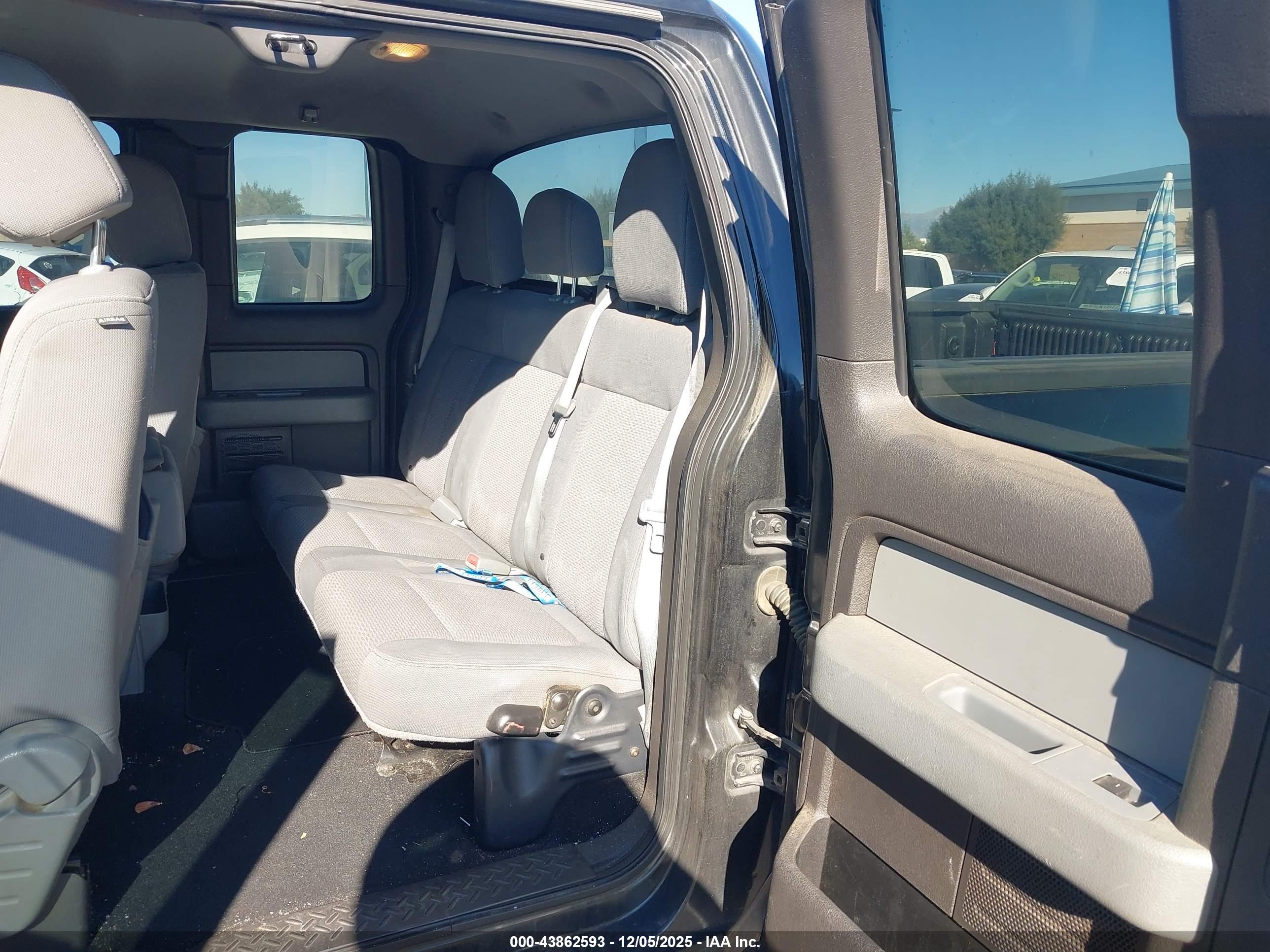 FORD F-150 image 8