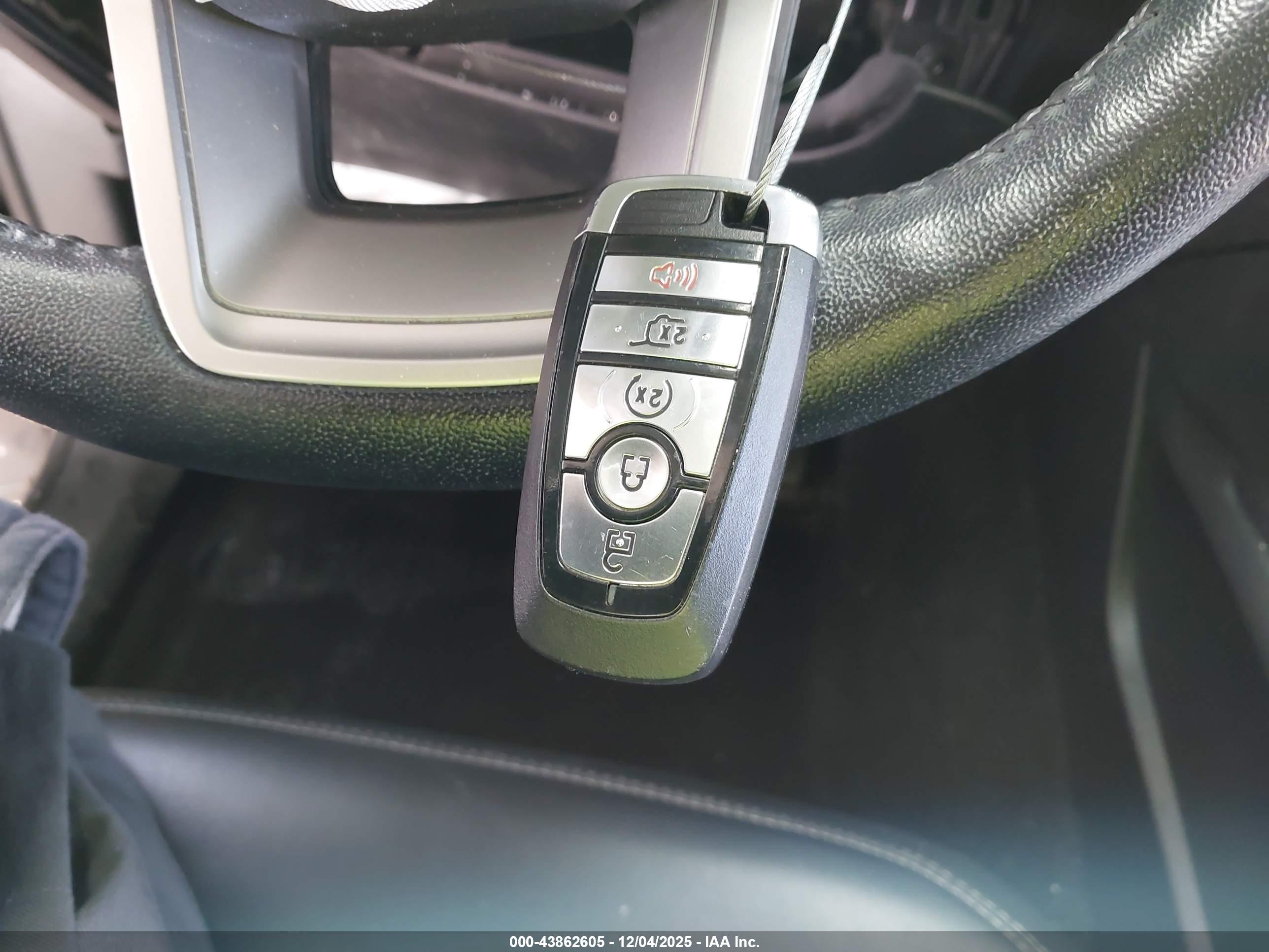 FORD EXPLORER image 11