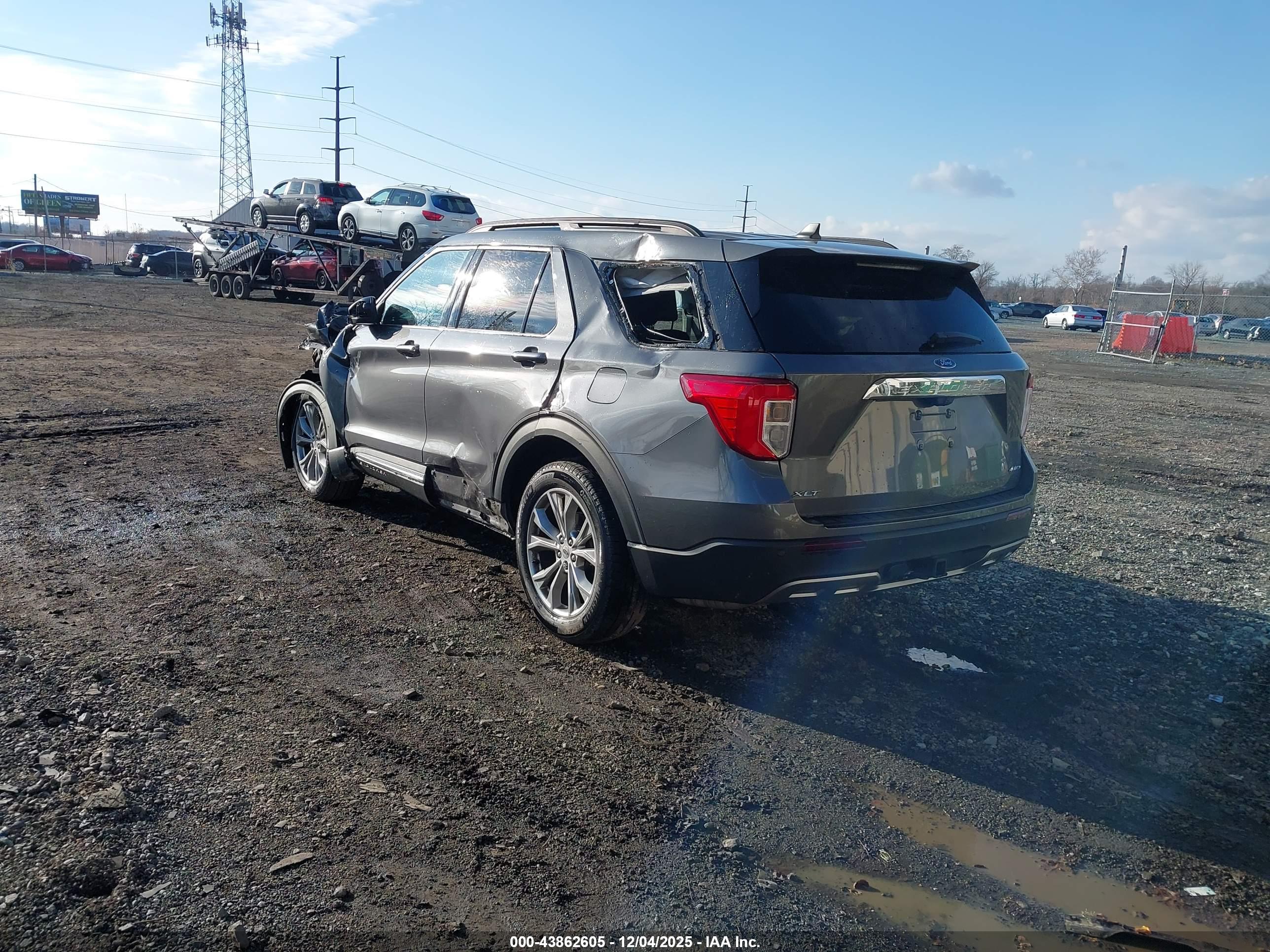 FORD EXPLORER image 3