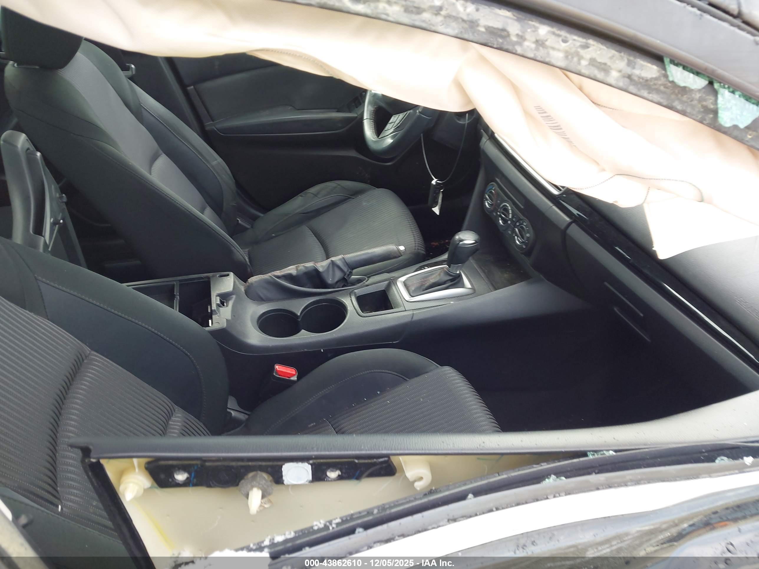 MAZDA MAZDA3 image 5