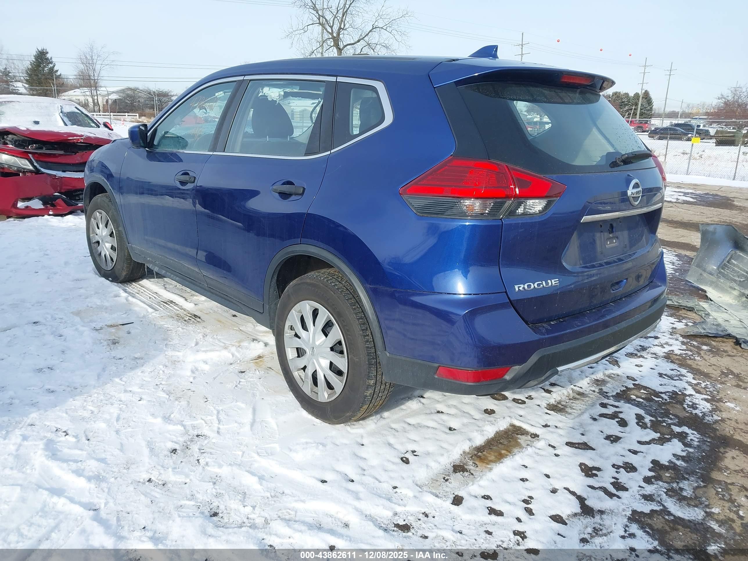 NISSAN ROGUE image 3