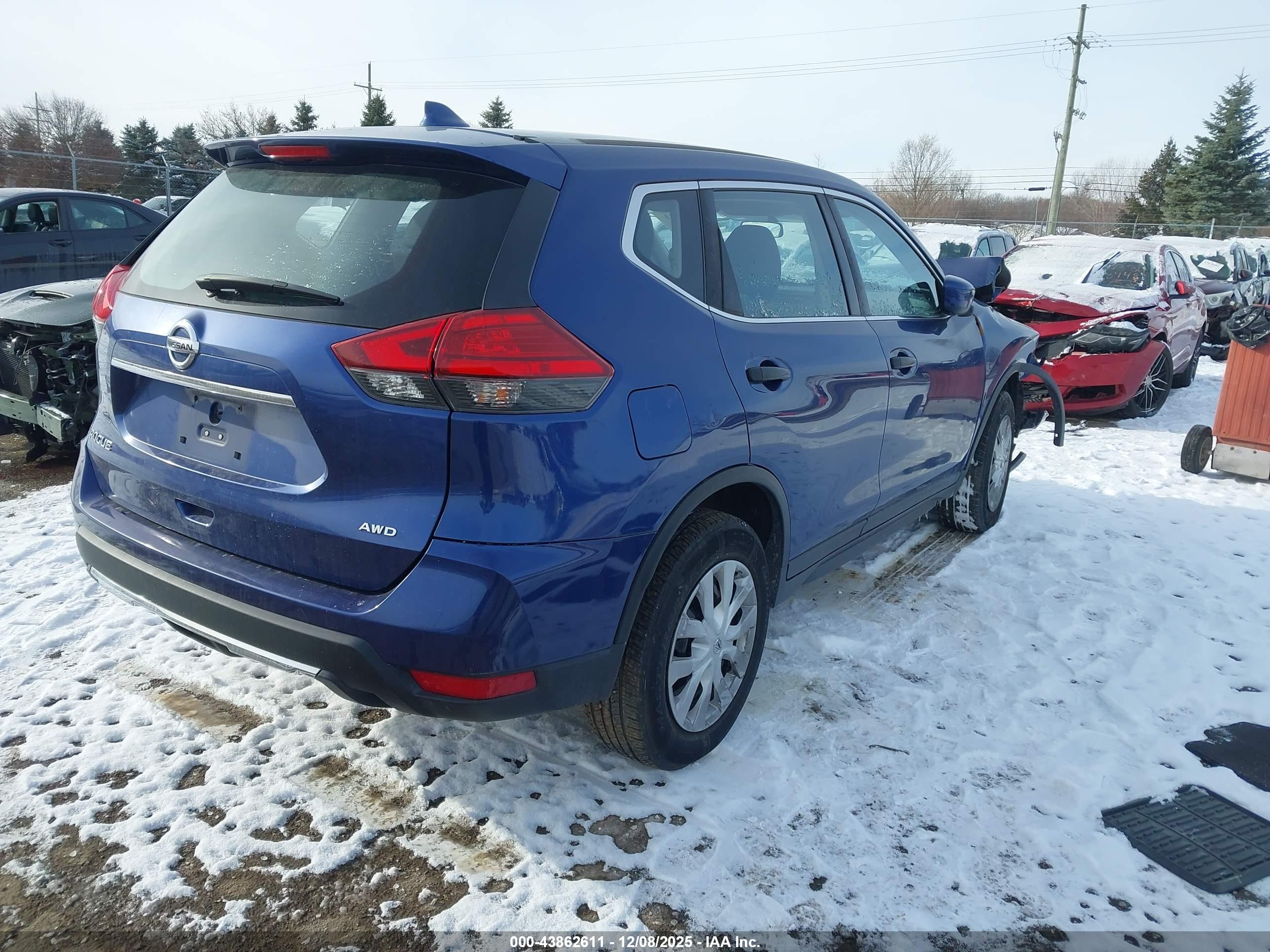 NISSAN ROGUE image 4