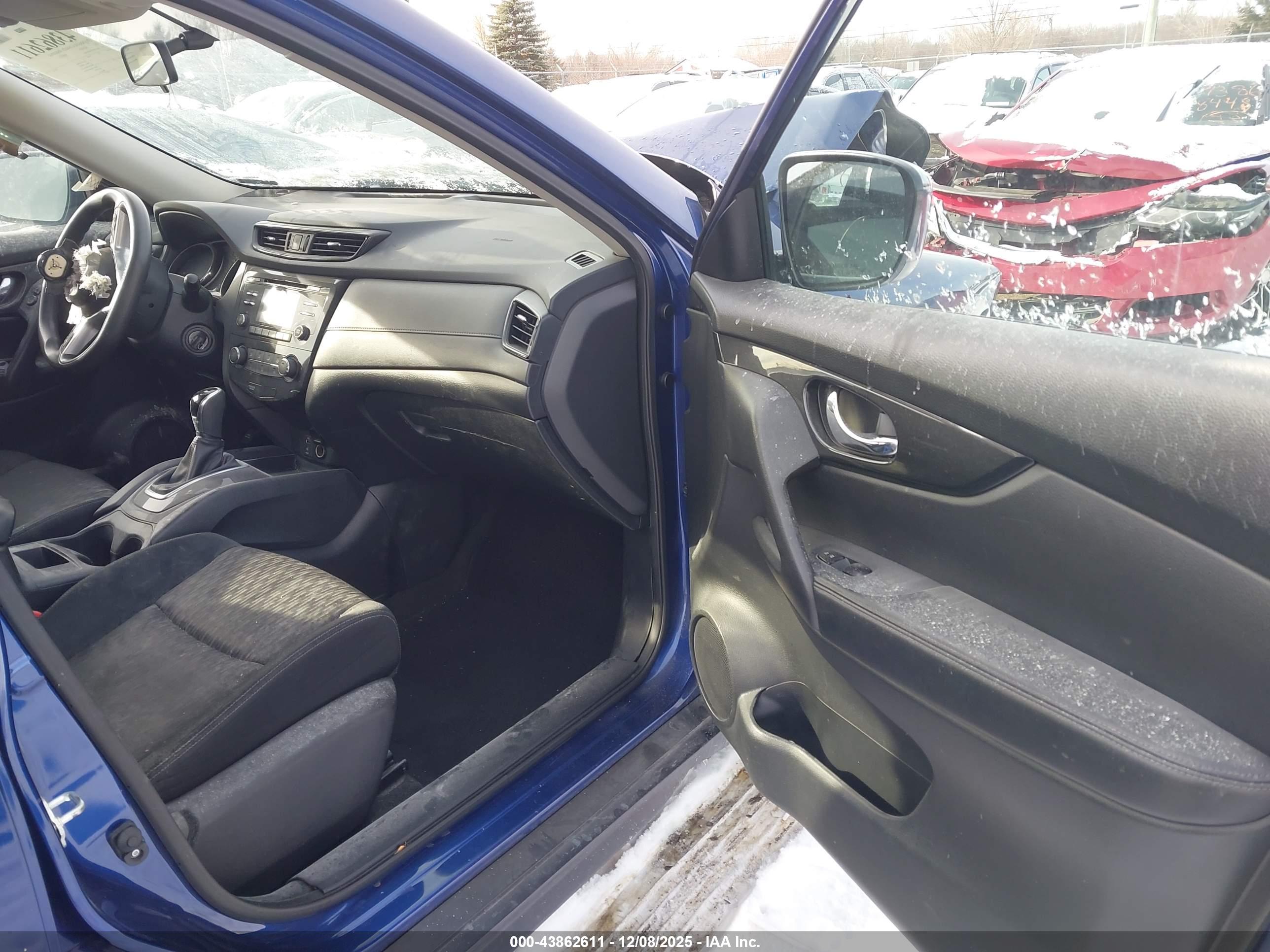 NISSAN ROGUE image 5