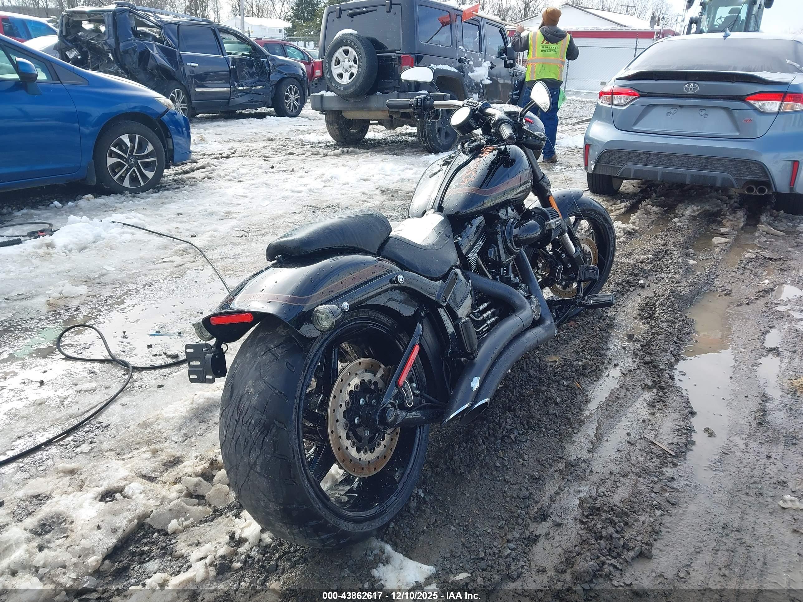 HARLEY-DAVIDSON FXSE image 4