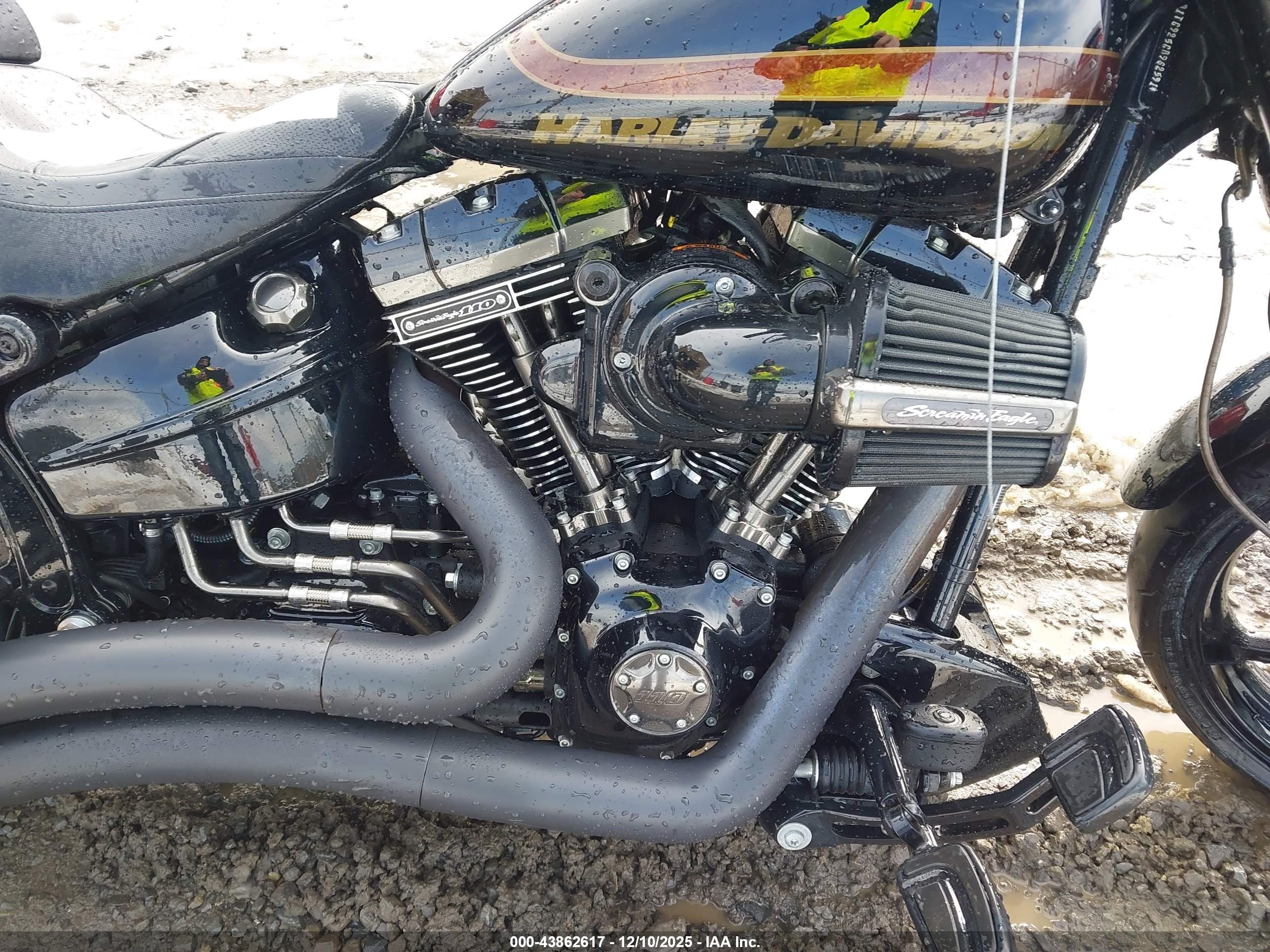 HARLEY-DAVIDSON FXSE image 8
