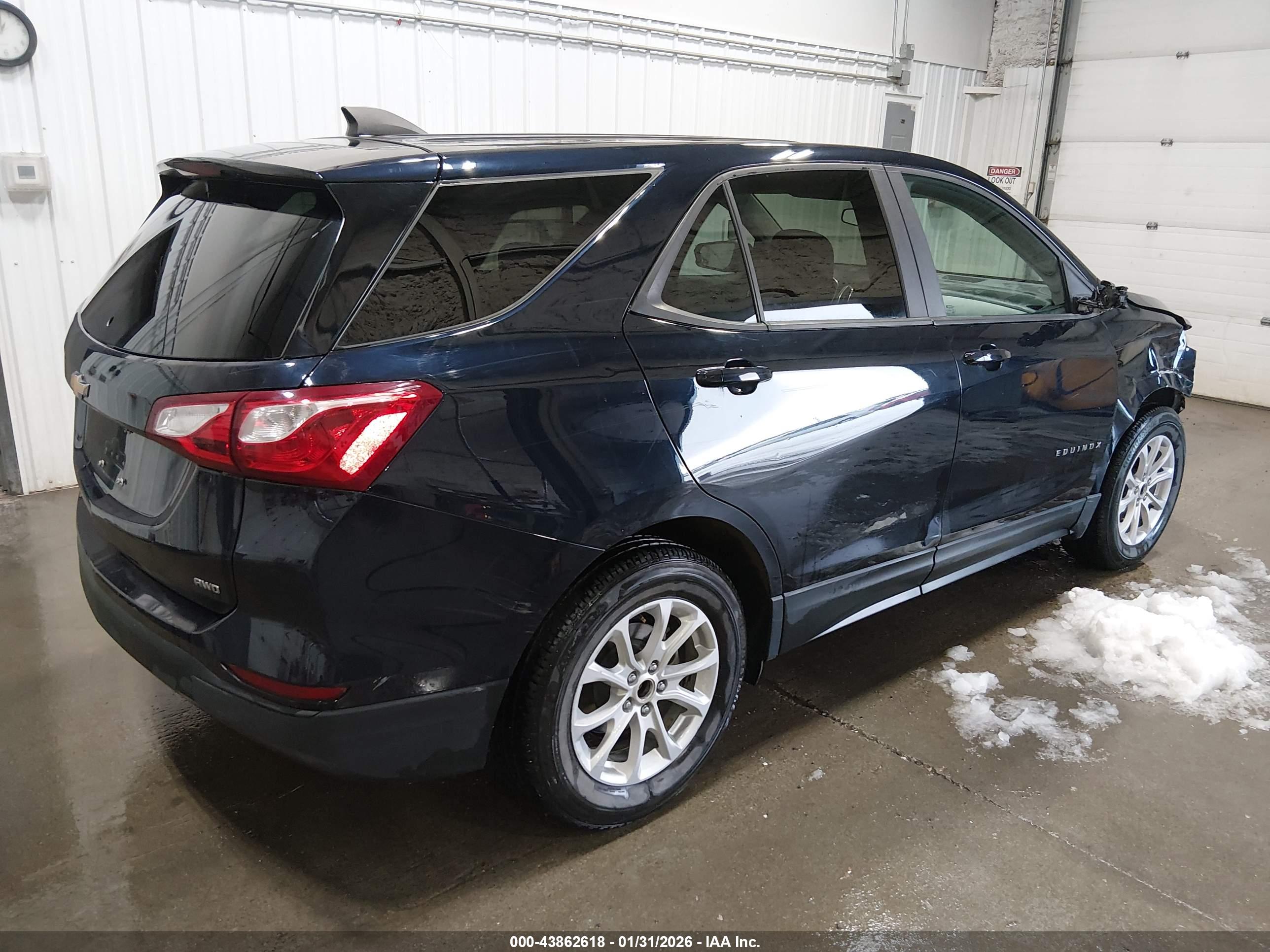 CHEVROLET EQUINOX image 4