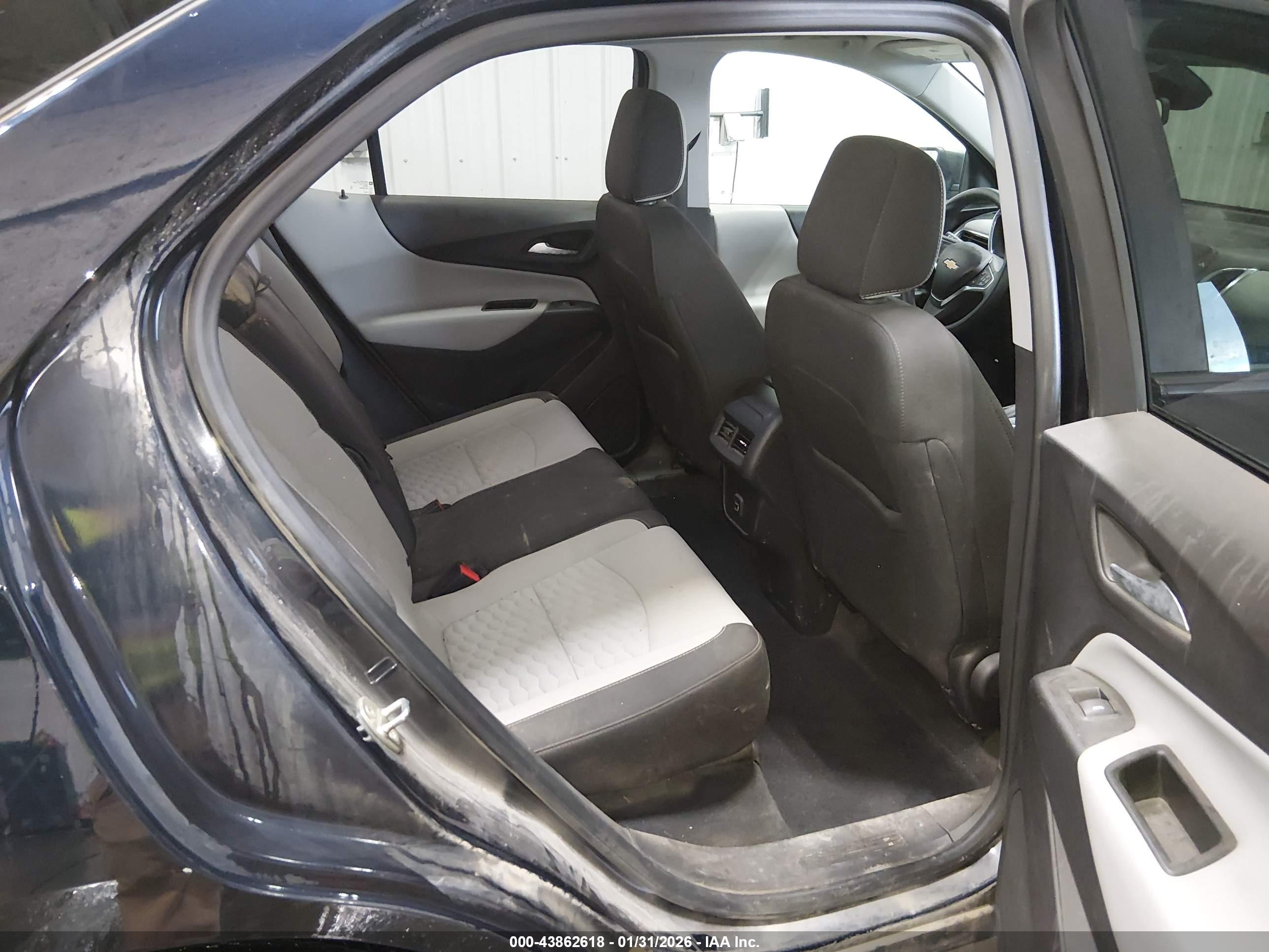 CHEVROLET EQUINOX image 8
