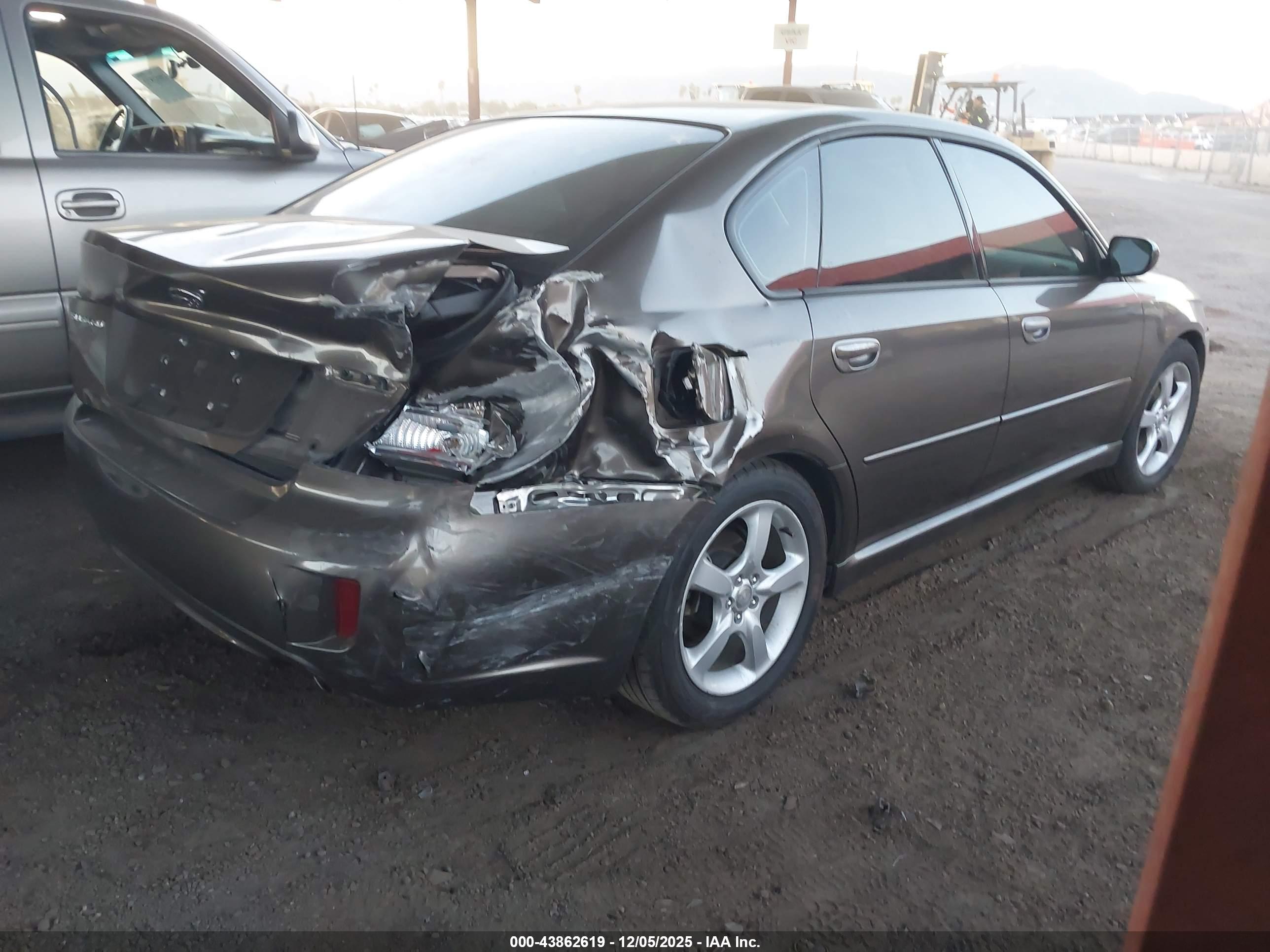 SUBARU LEGACY image 4