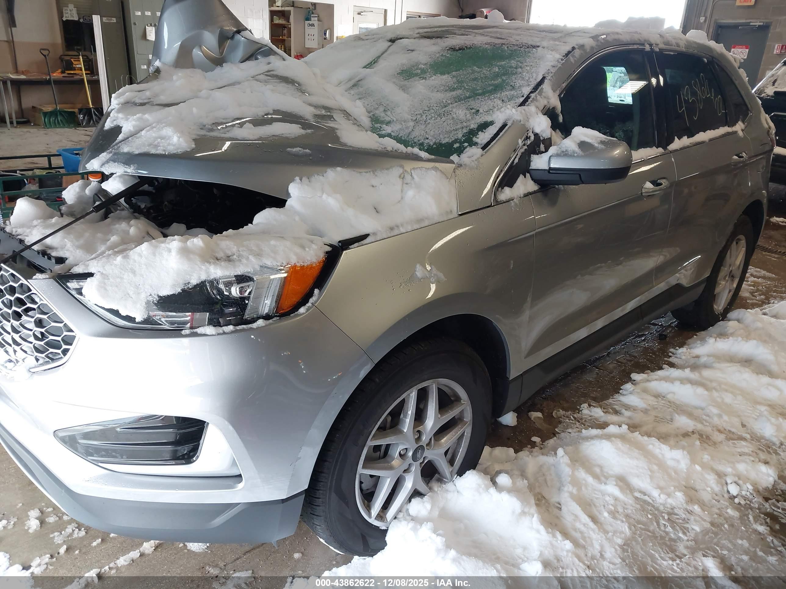 FORD EDGE image 2