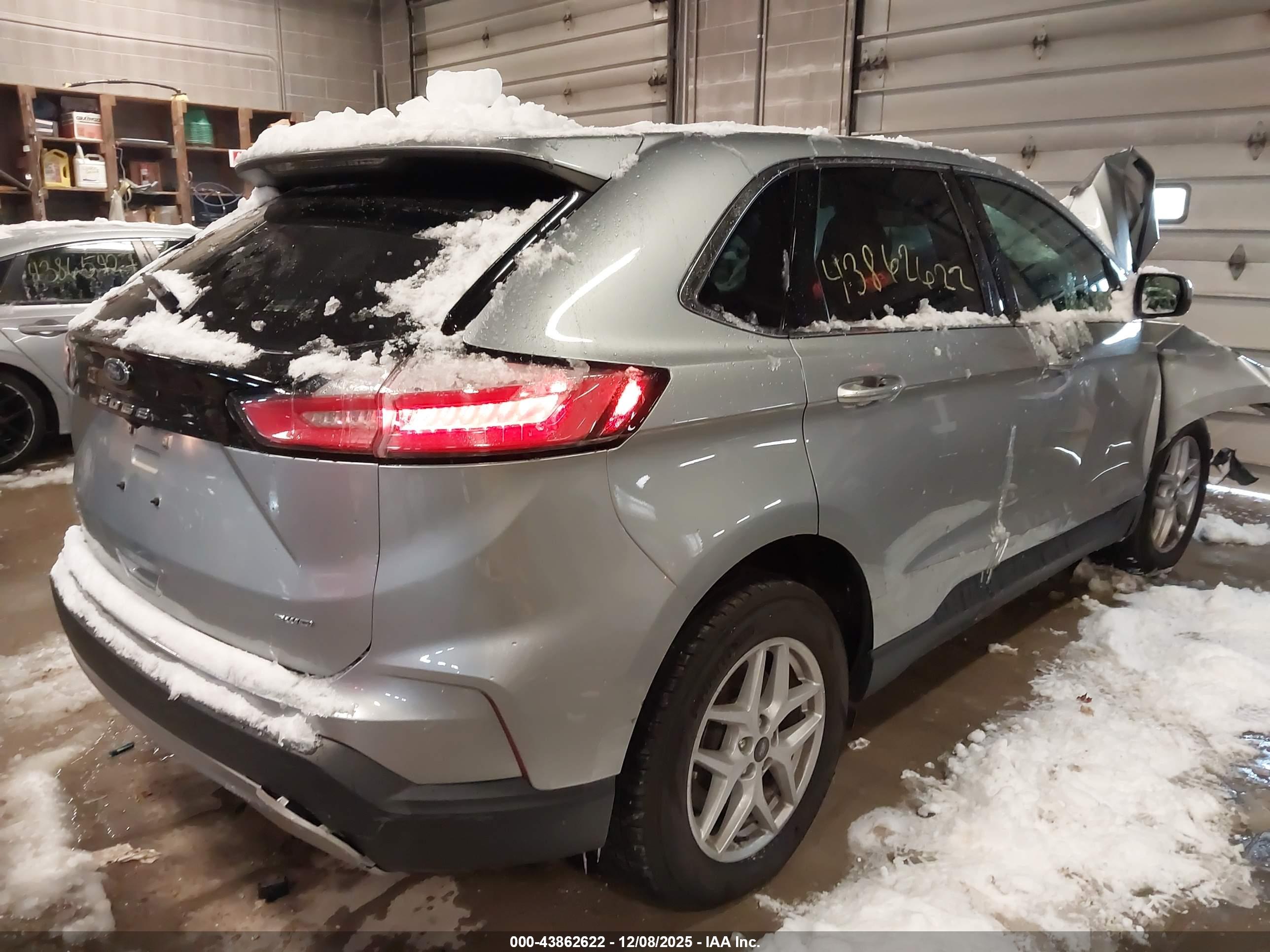 FORD EDGE image 4