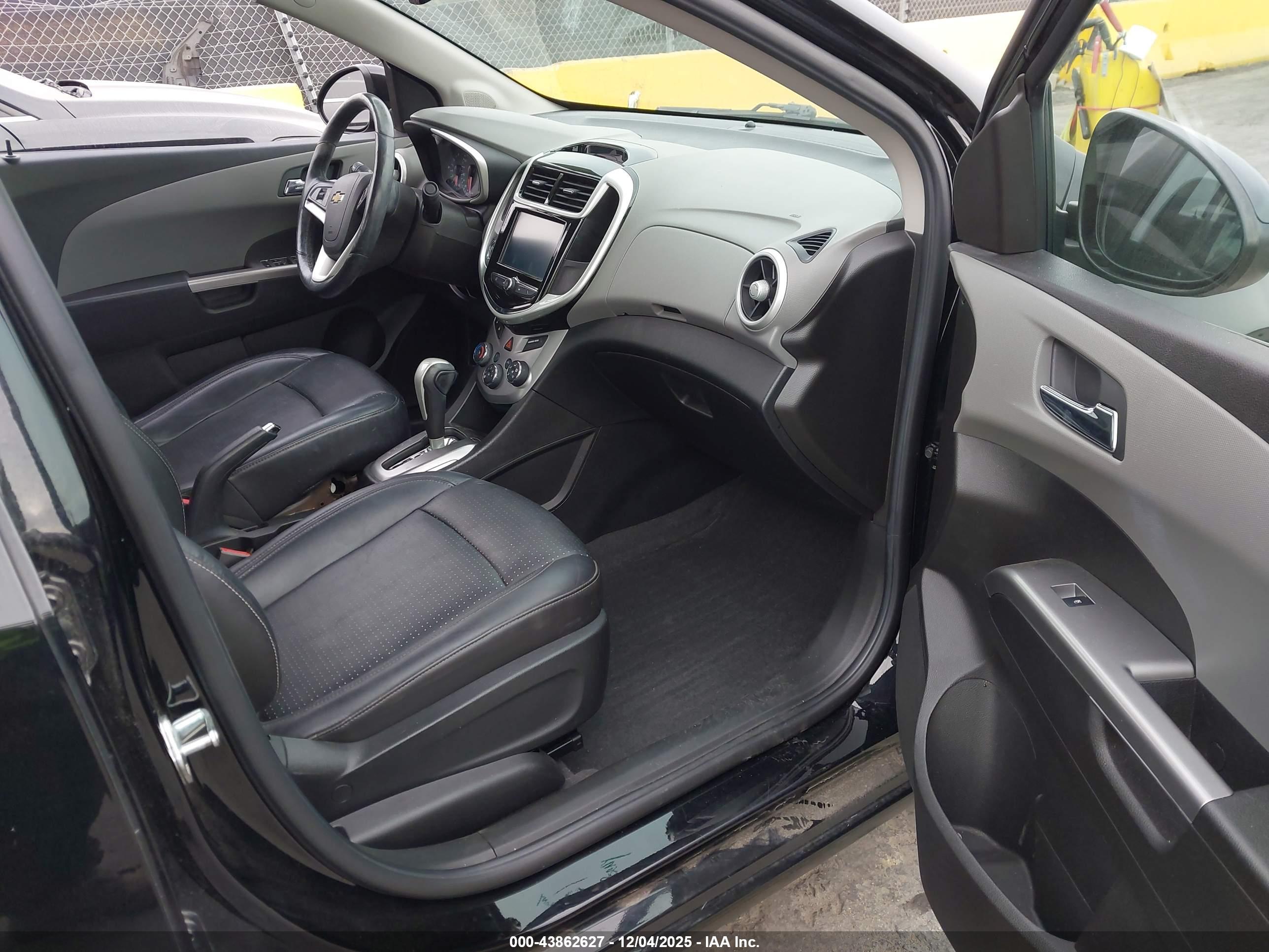 CHEVROLET SONIC image 5