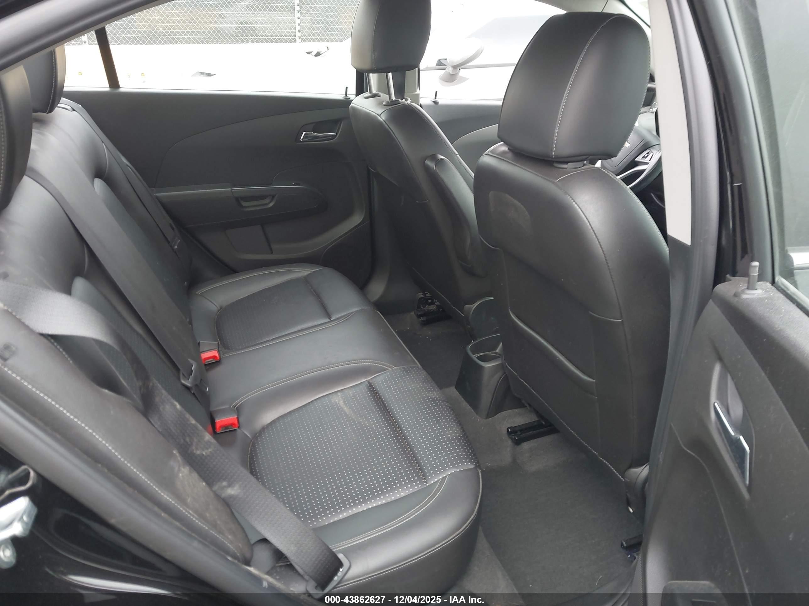 CHEVROLET SONIC image 8