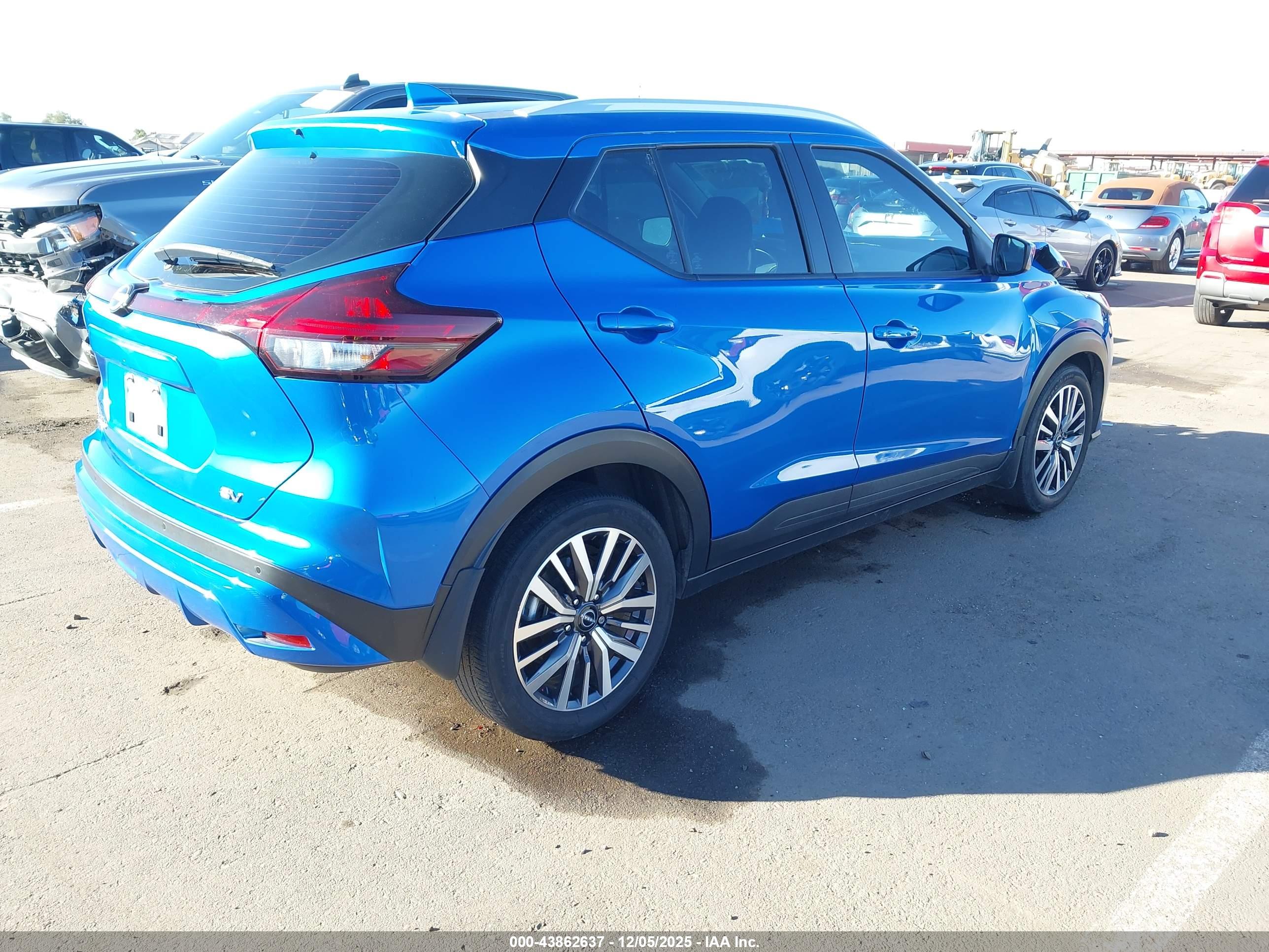 NISSAN KICKS image 4
