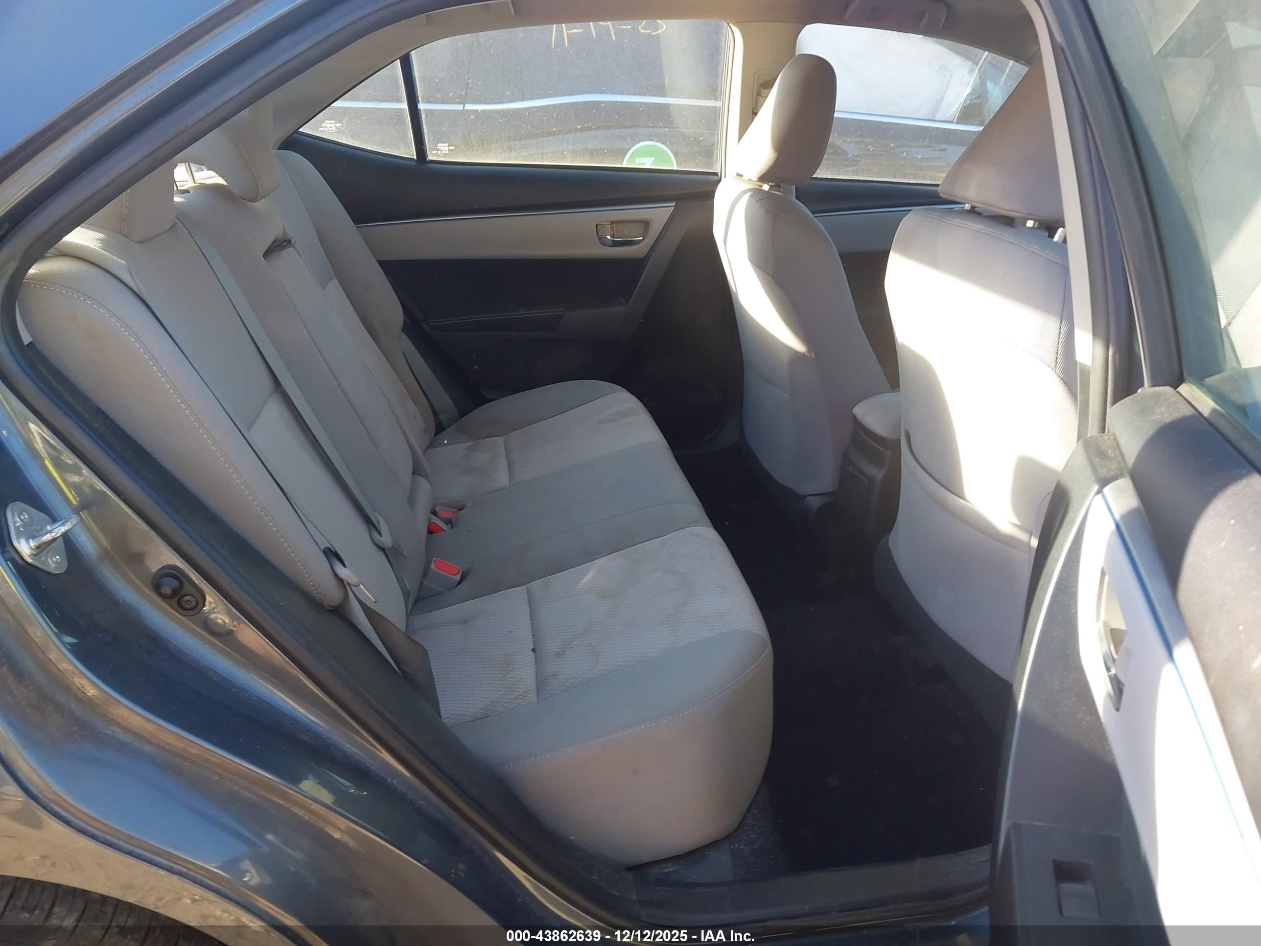 TOYOTA COROLLA image 8