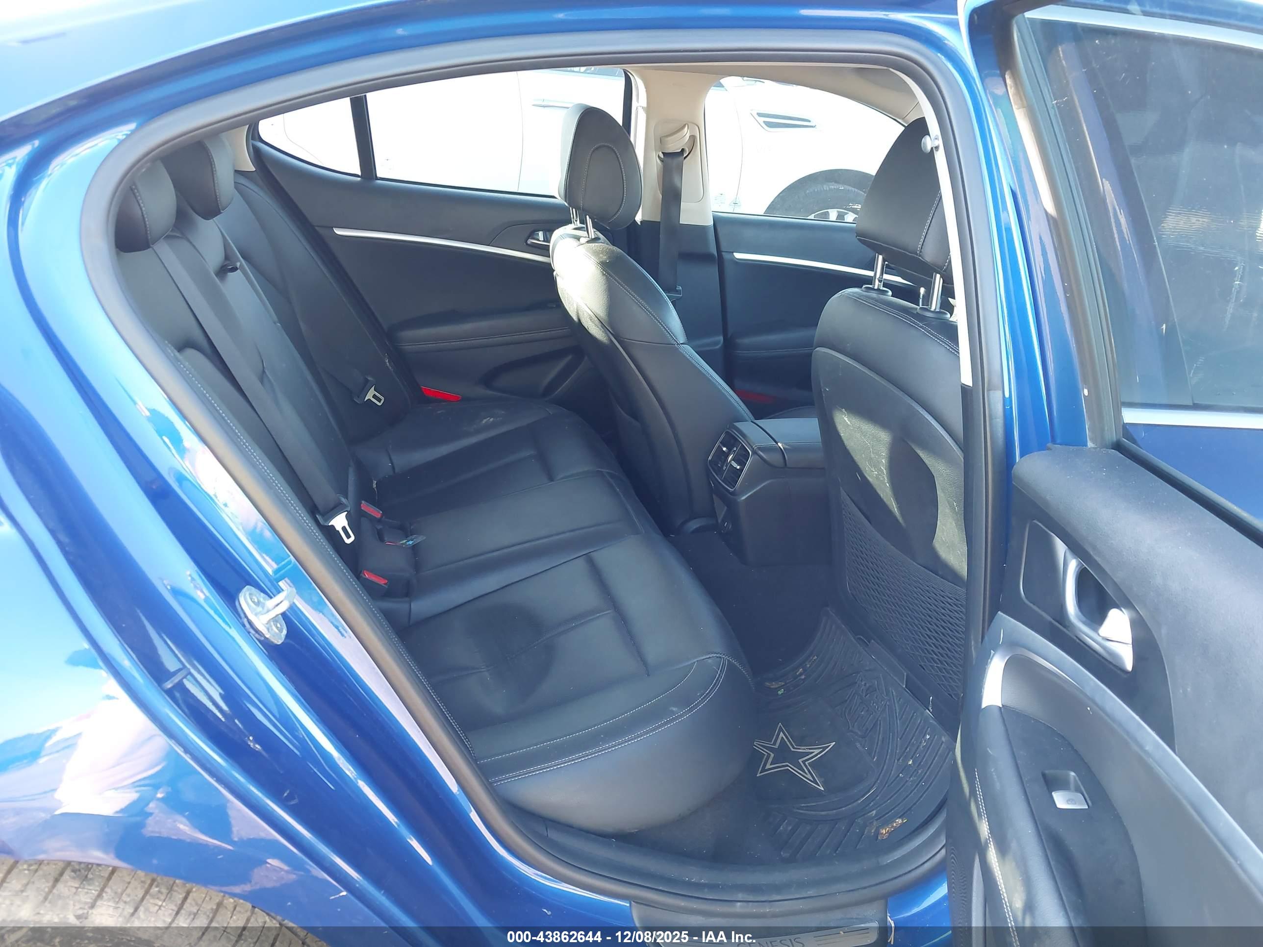 GENESIS G70 image 8