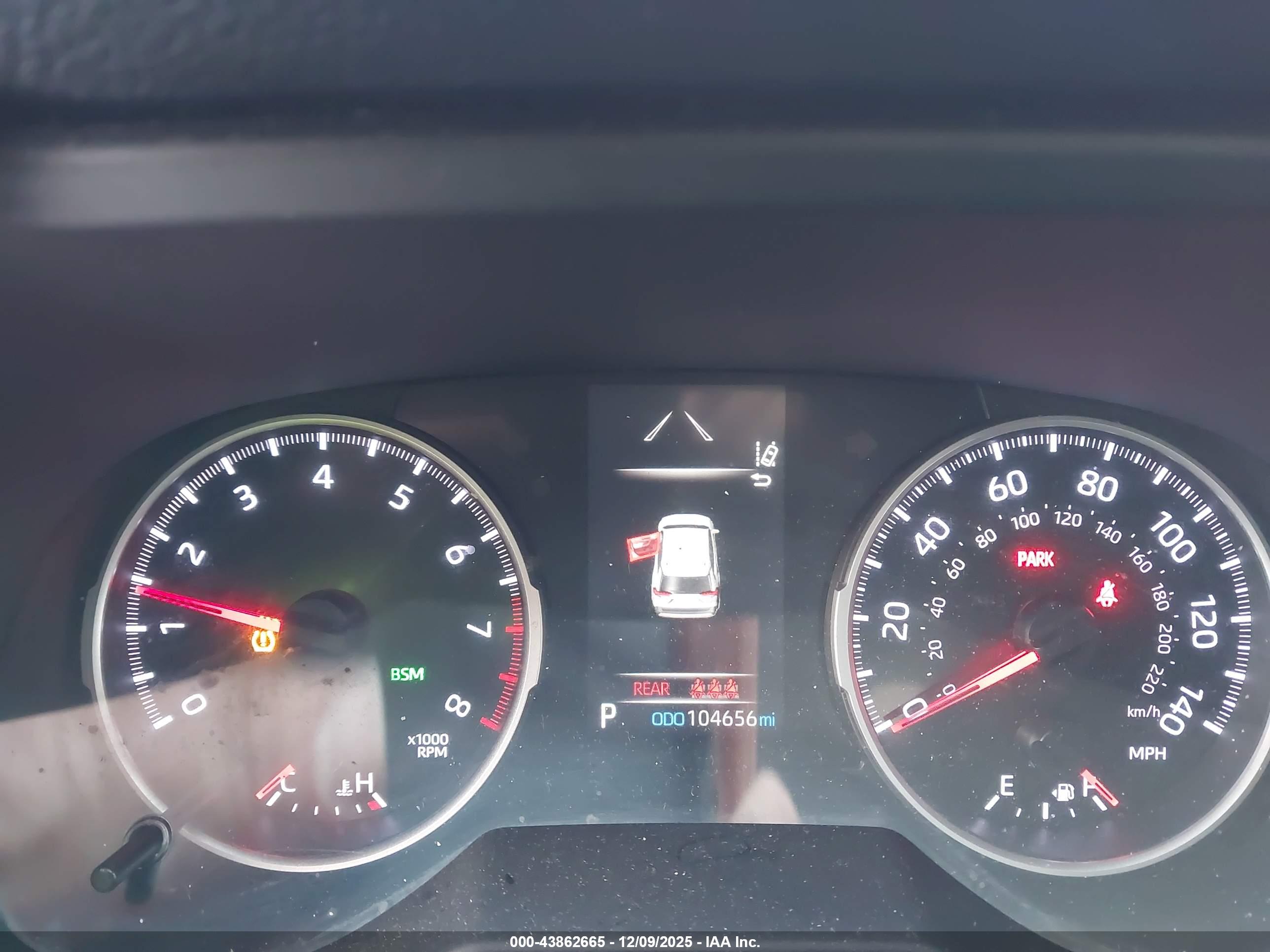 TOYOTA RAV4 image 7