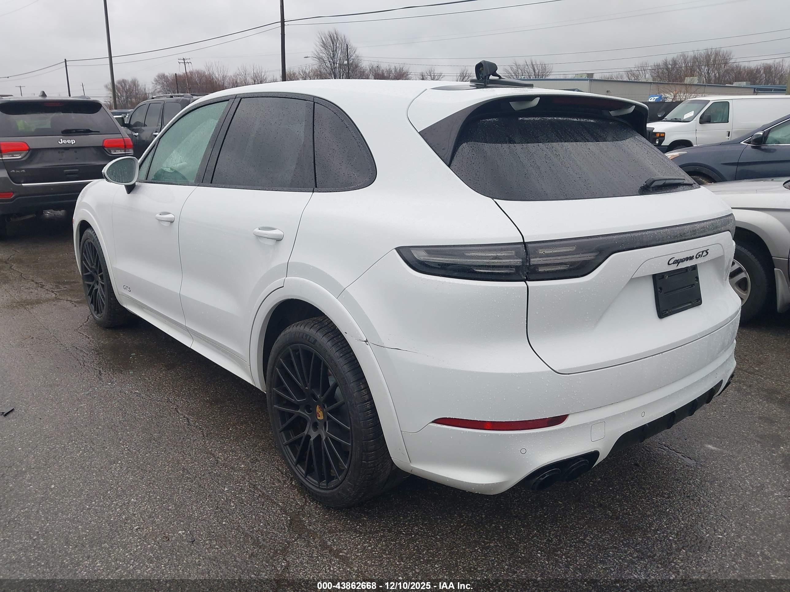 PORSCHE CAYENNE image 3