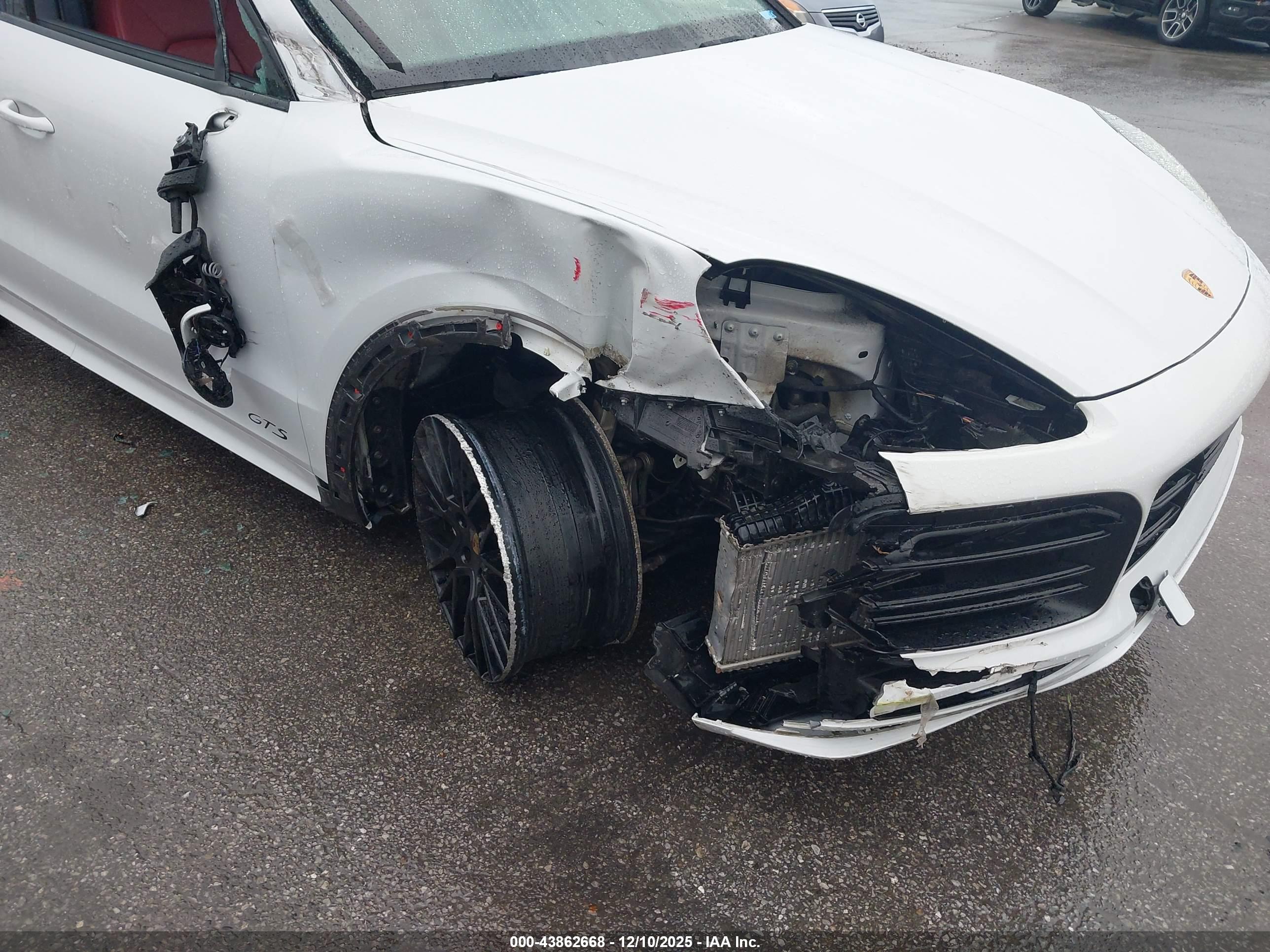 PORSCHE CAYENNE image 6