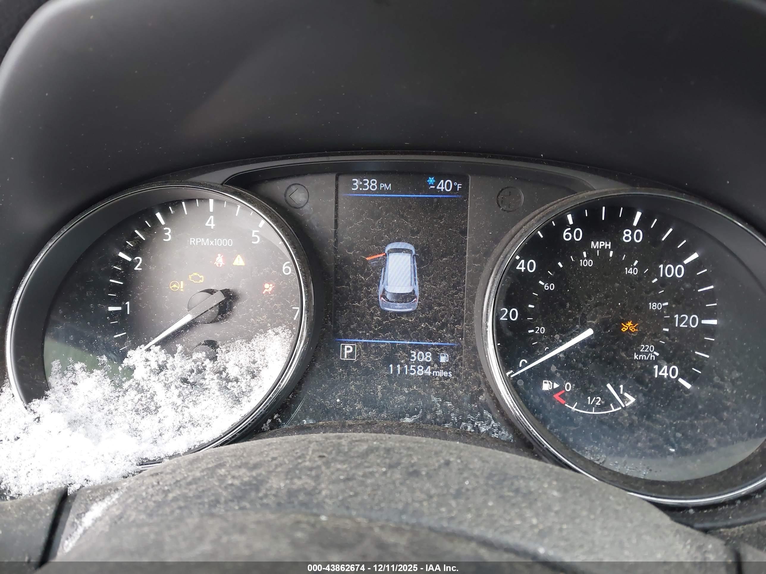NISSAN ROGUE image 7