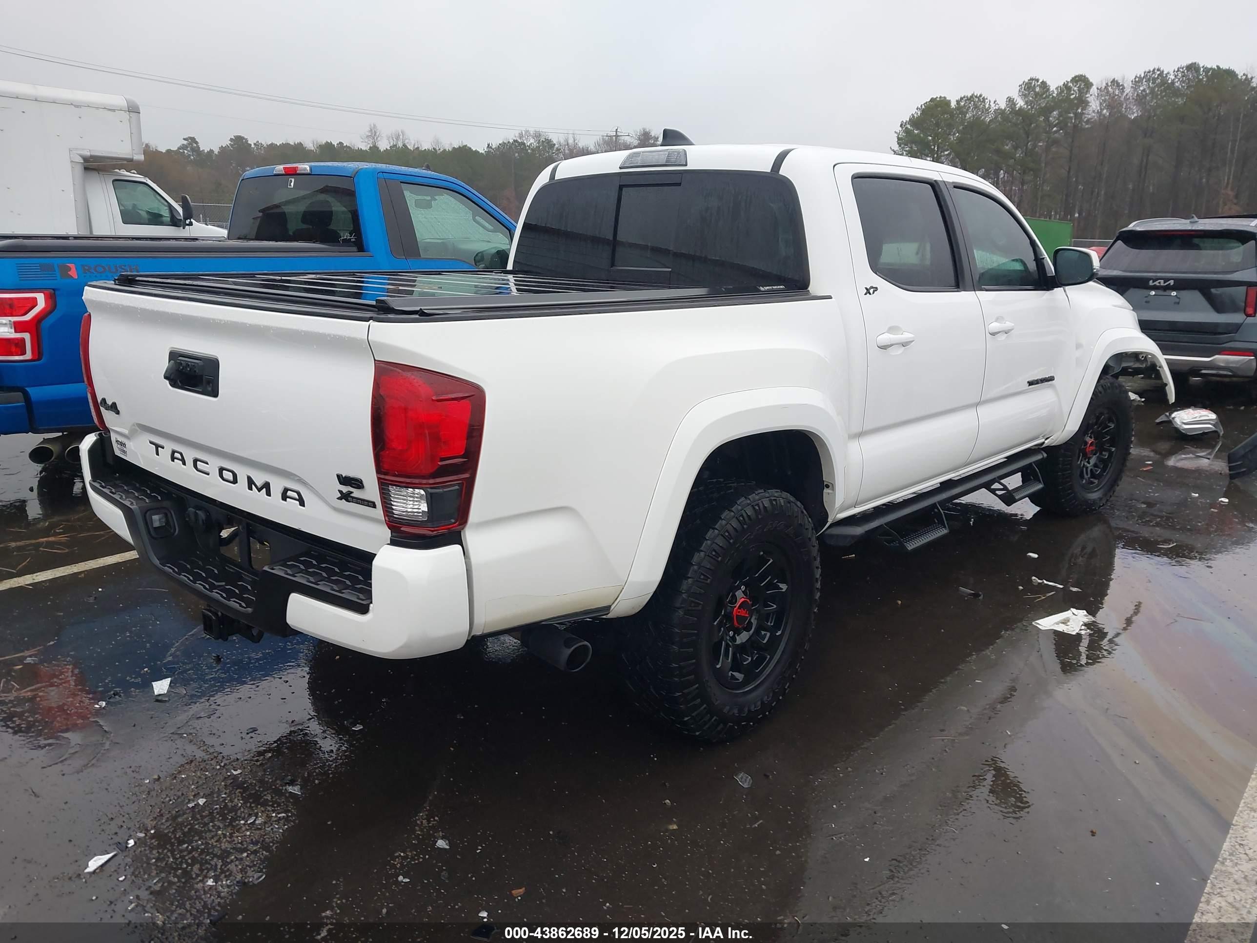 TOYOTA TACOMA image 4