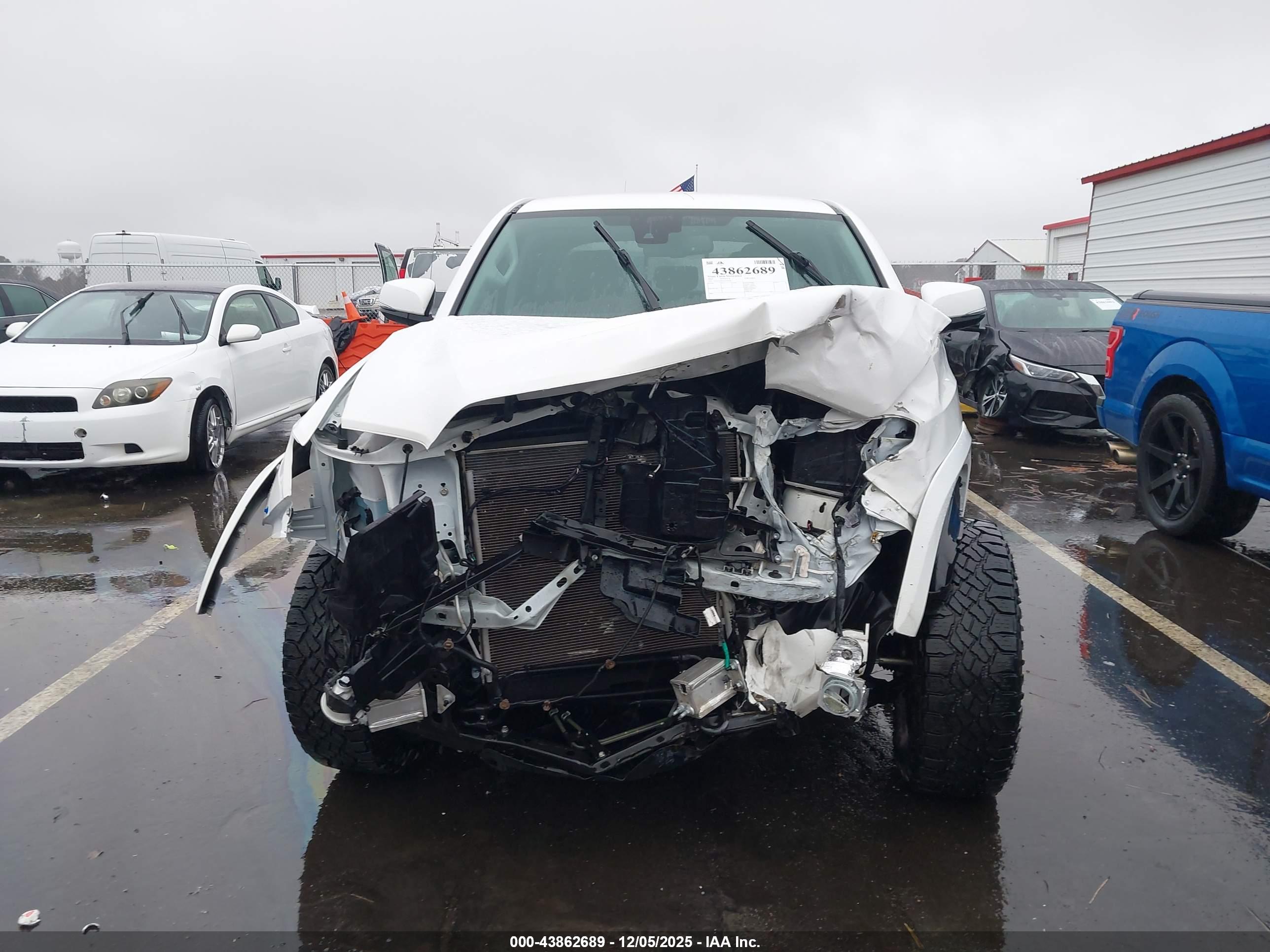 TOYOTA TACOMA image 6
