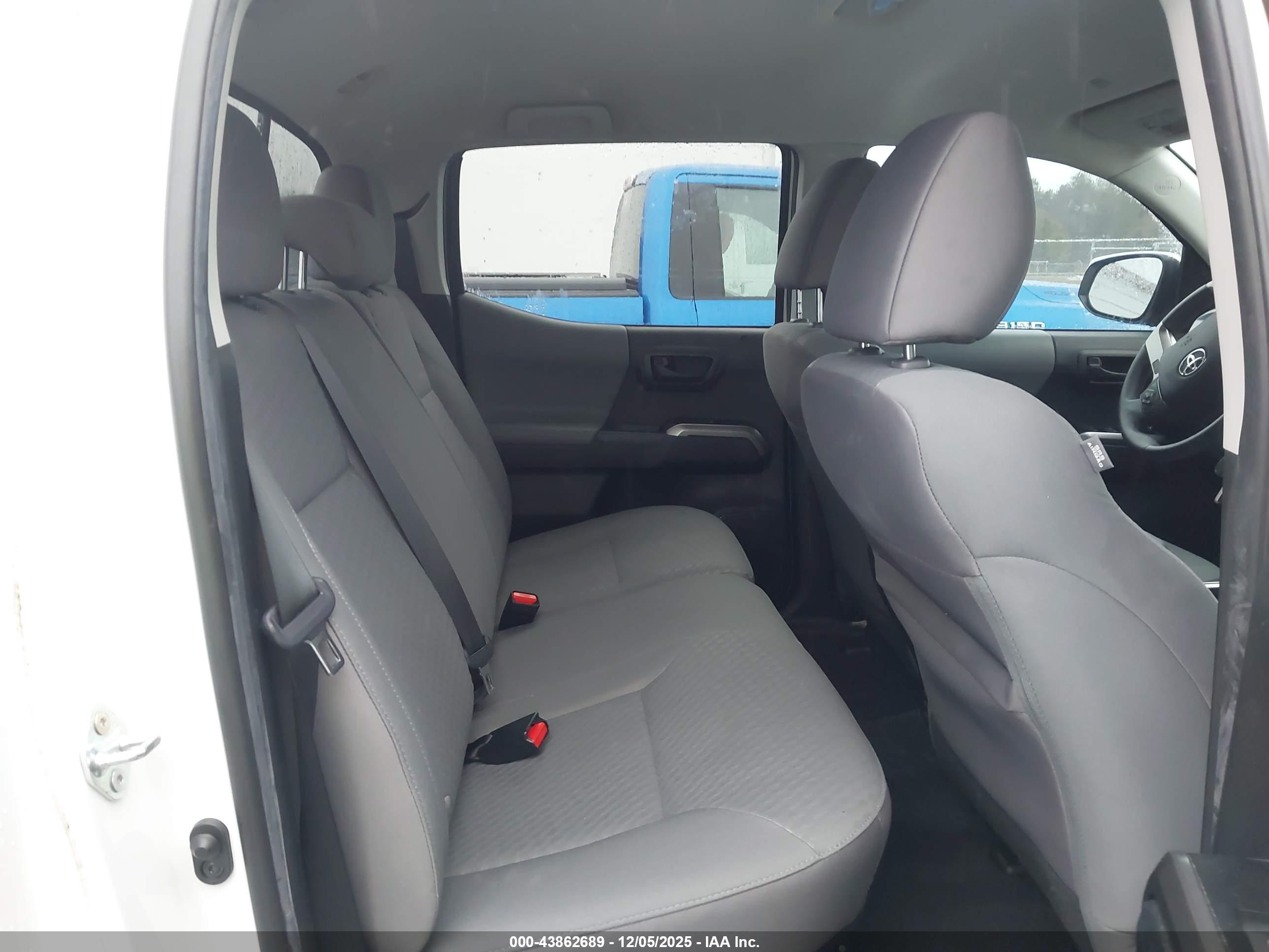 TOYOTA TACOMA image 8