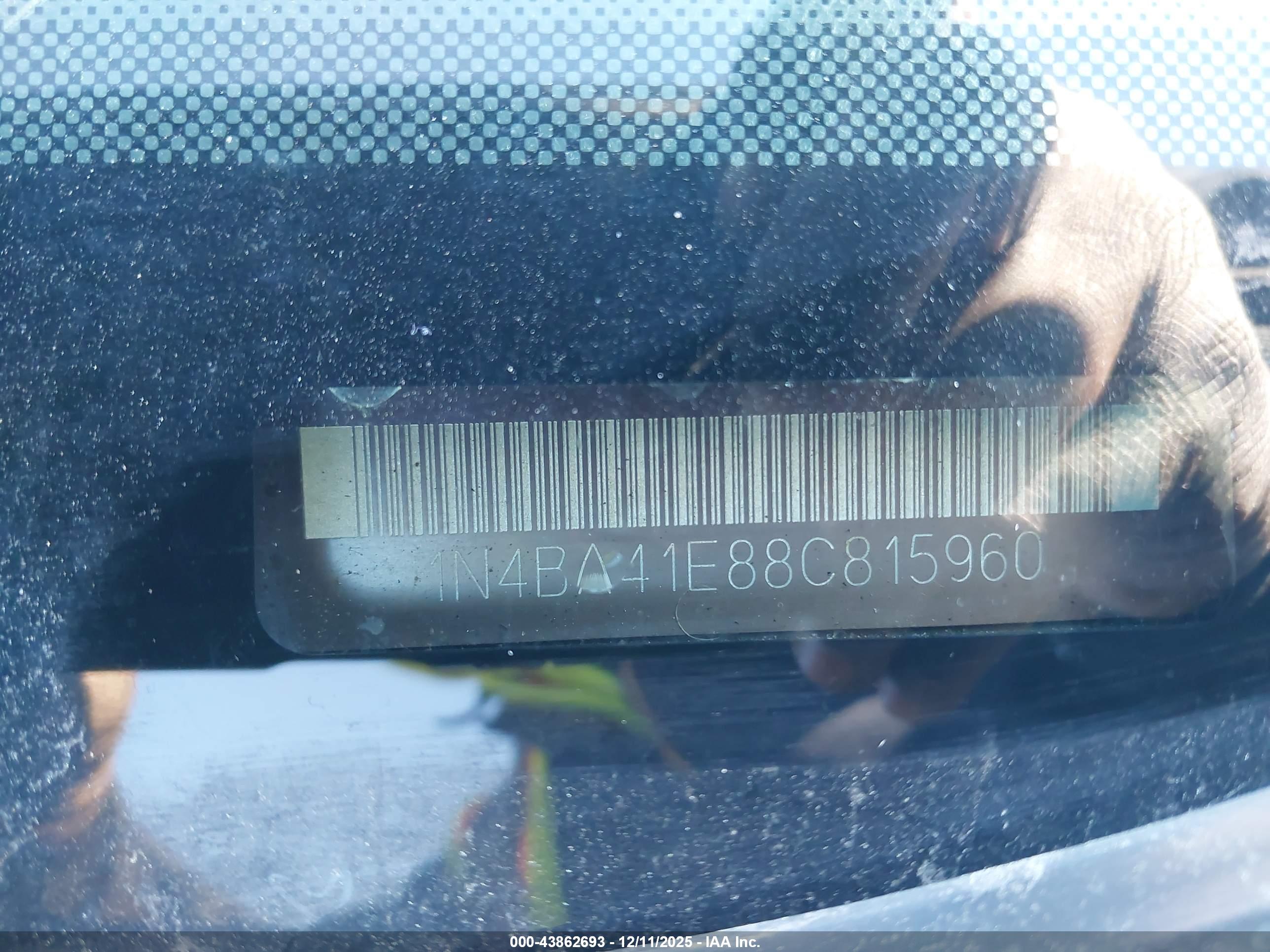 NISSAN MAXIMA image 9