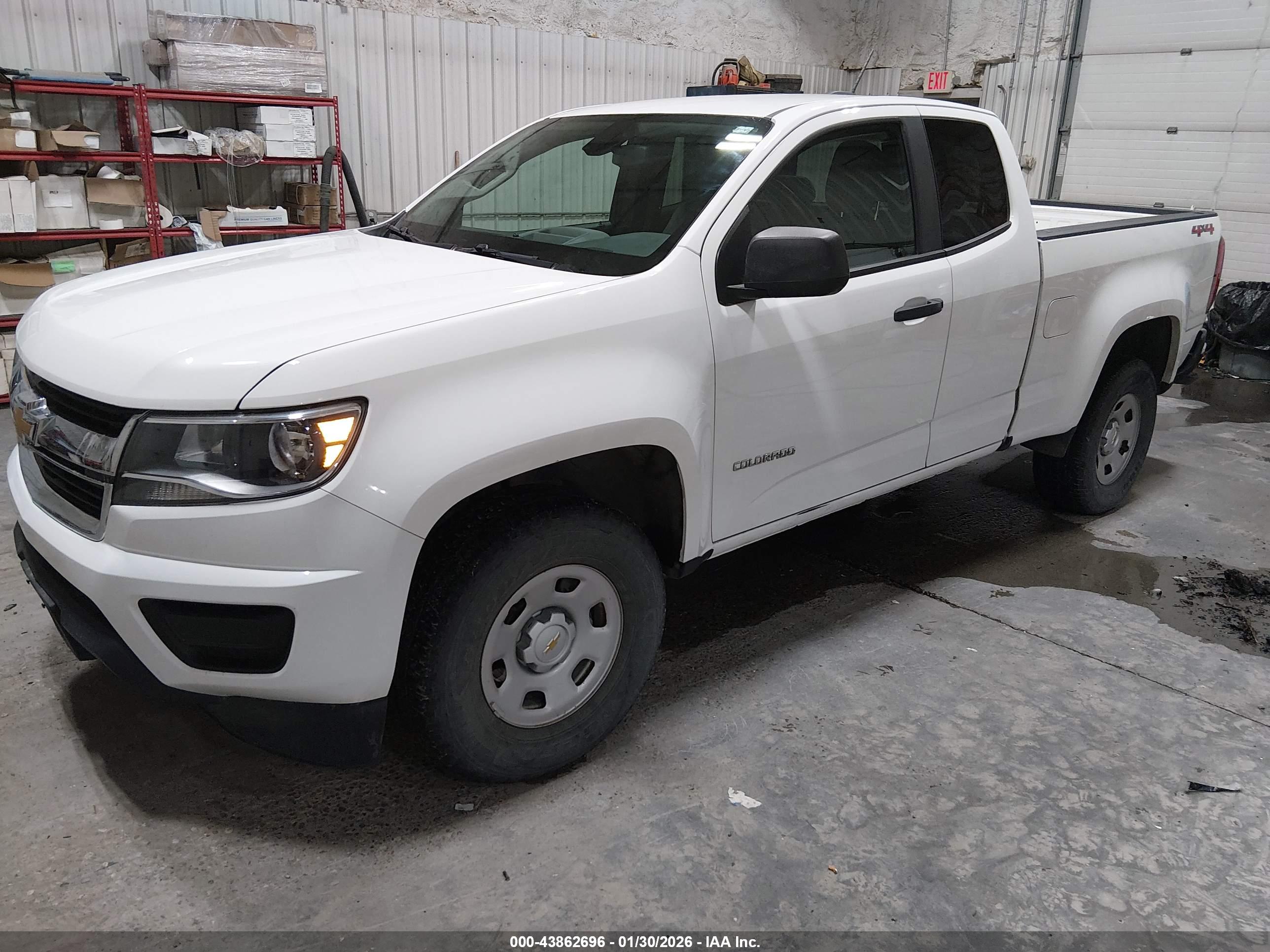 CHEVROLET COLORADO image 2