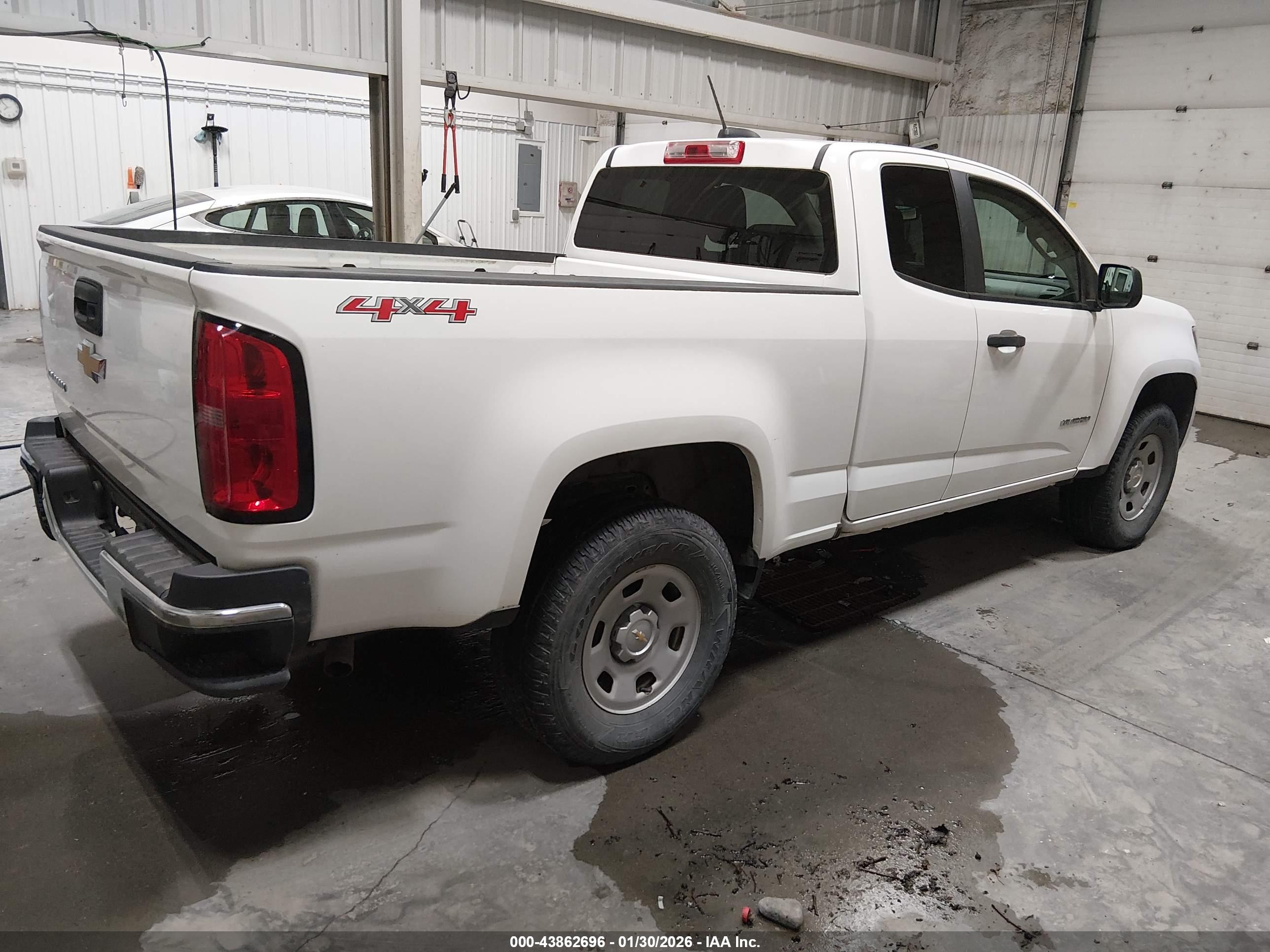CHEVROLET COLORADO image 4
