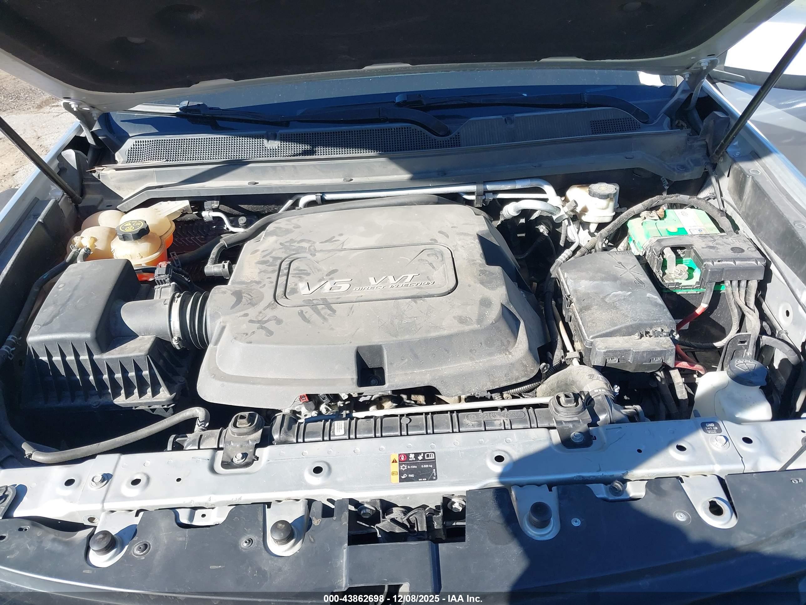 CHEVROLET COLORADO image 10