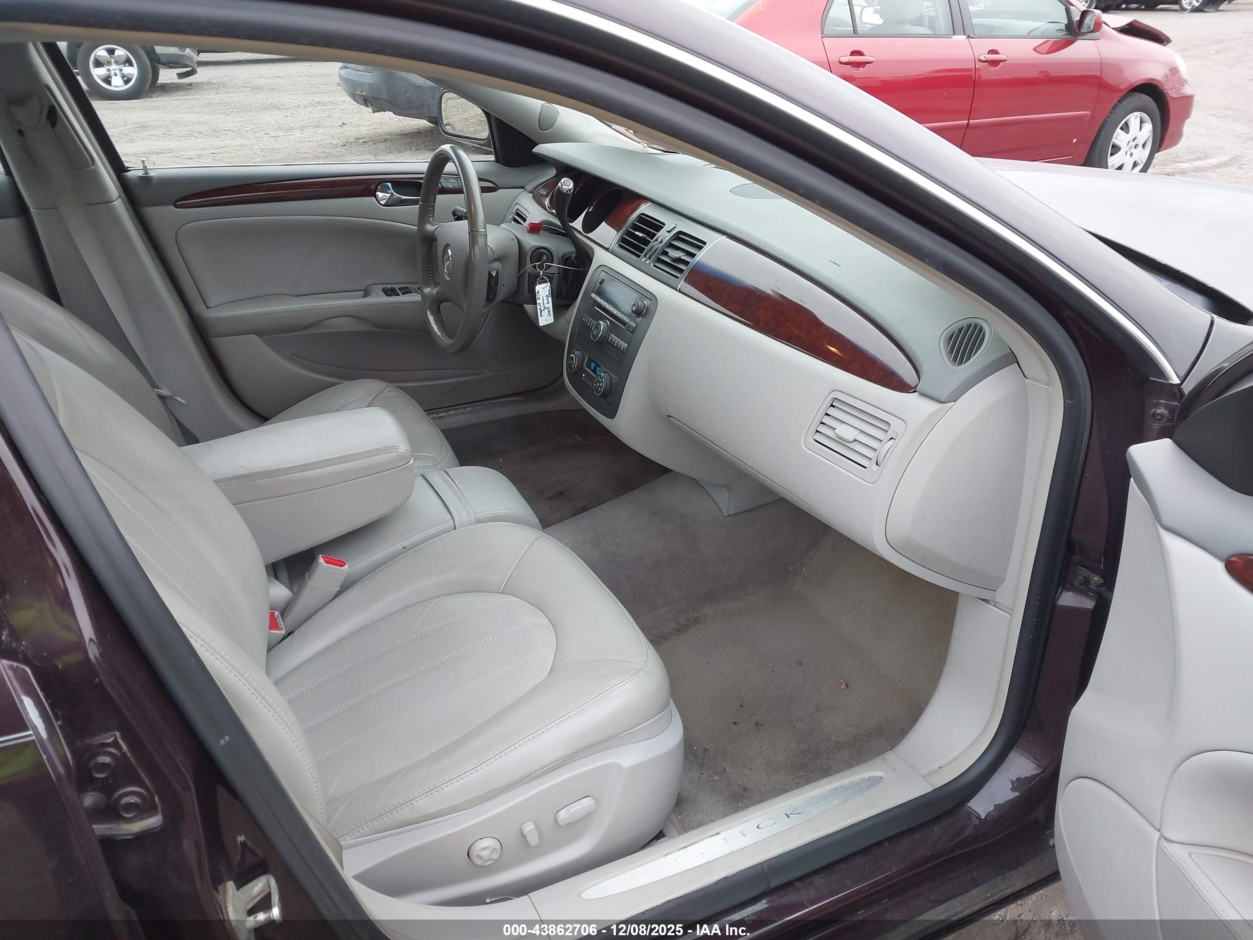 BUICK LUCERNE image 5