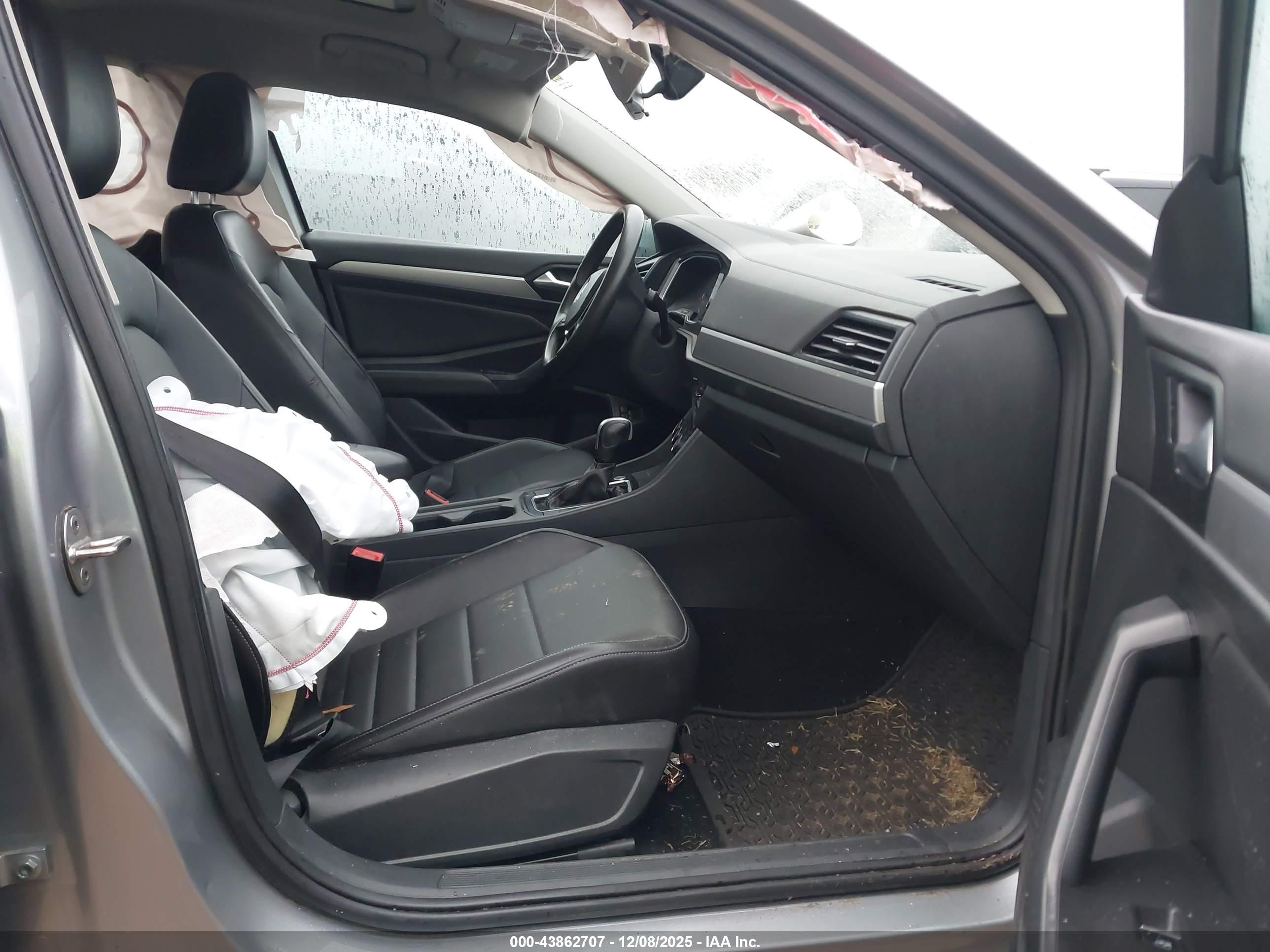 VOLKSWAGEN JETTA image 5