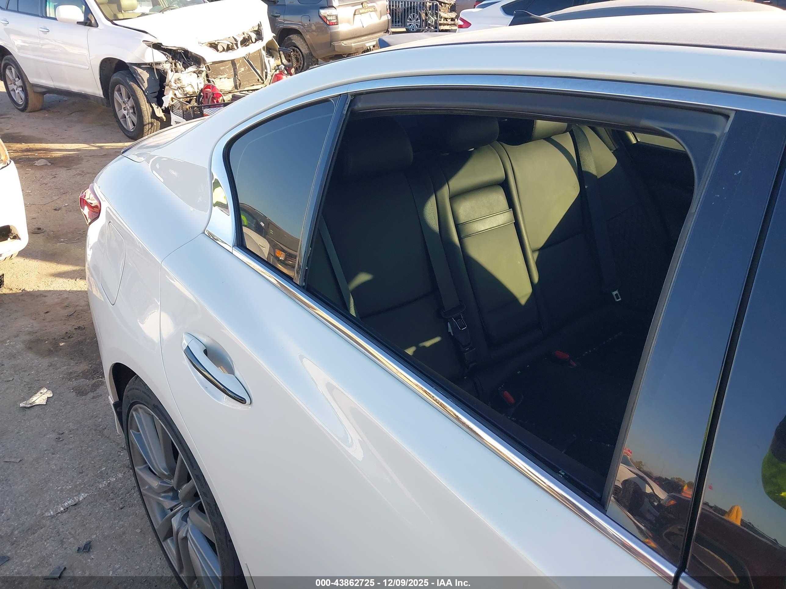 INFINITI Q50 image 6