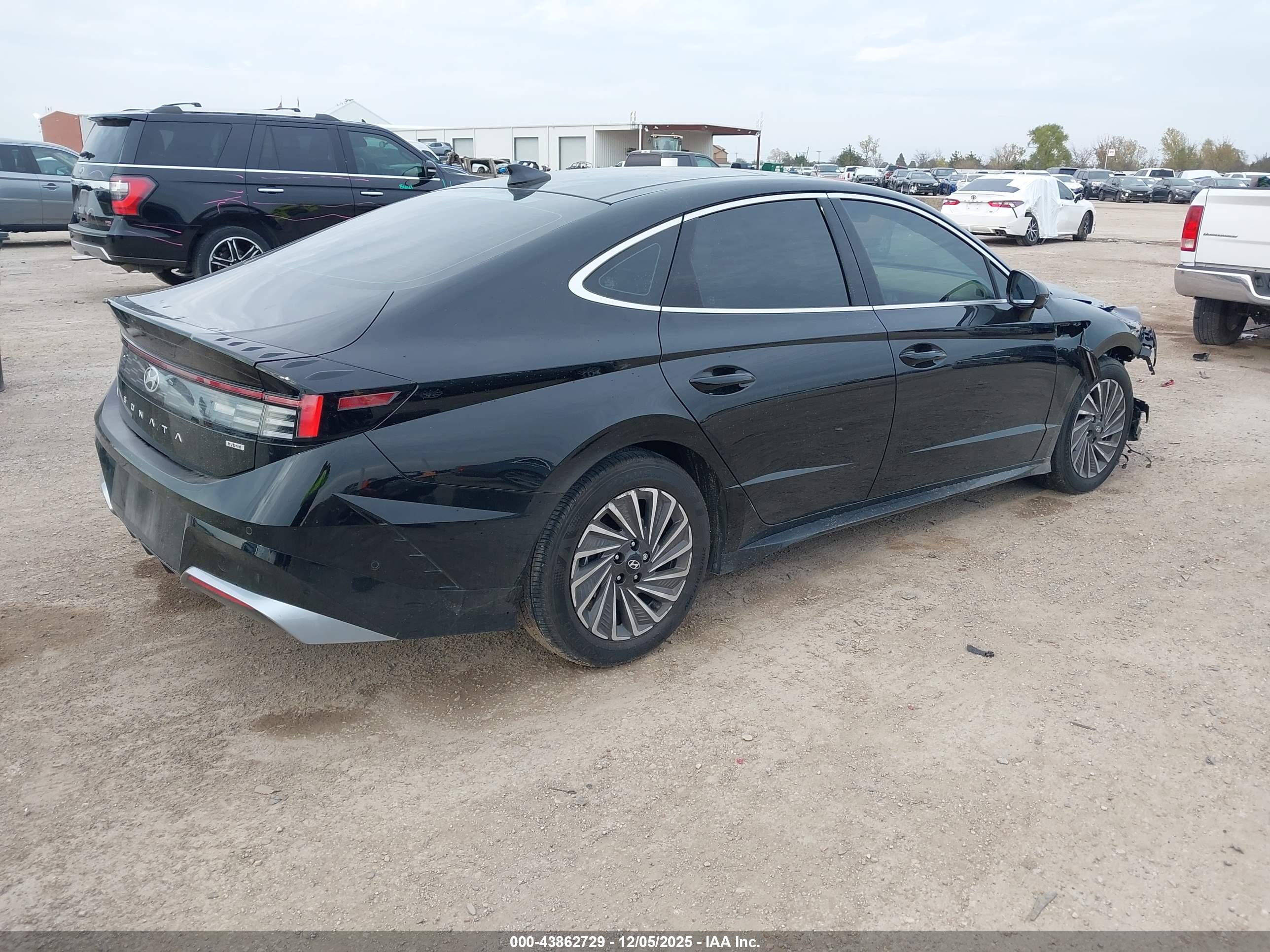 HYUNDAI SONATA image 4