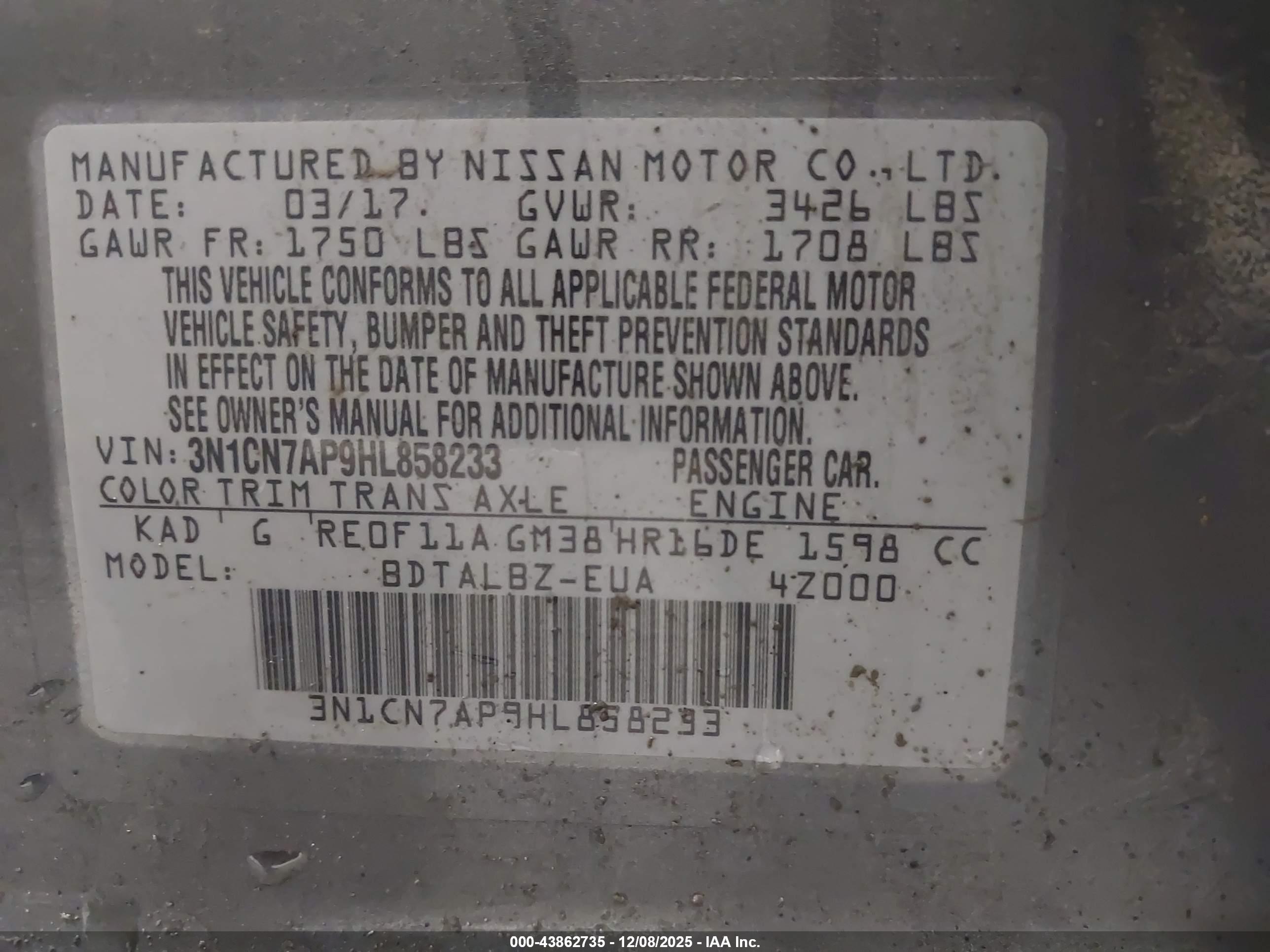 NISSAN VERSA image 9