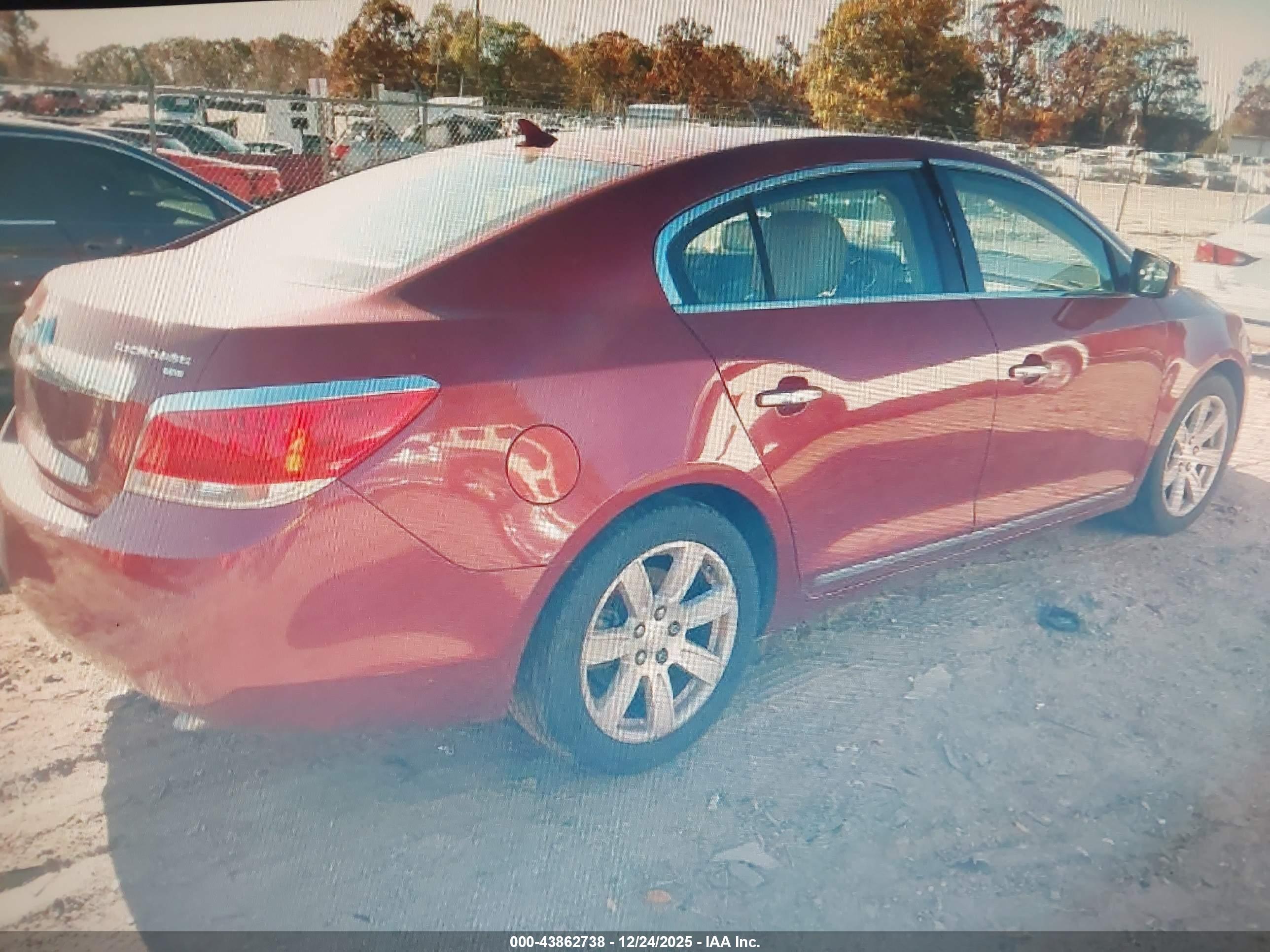 BUICK LACROSSE image 4