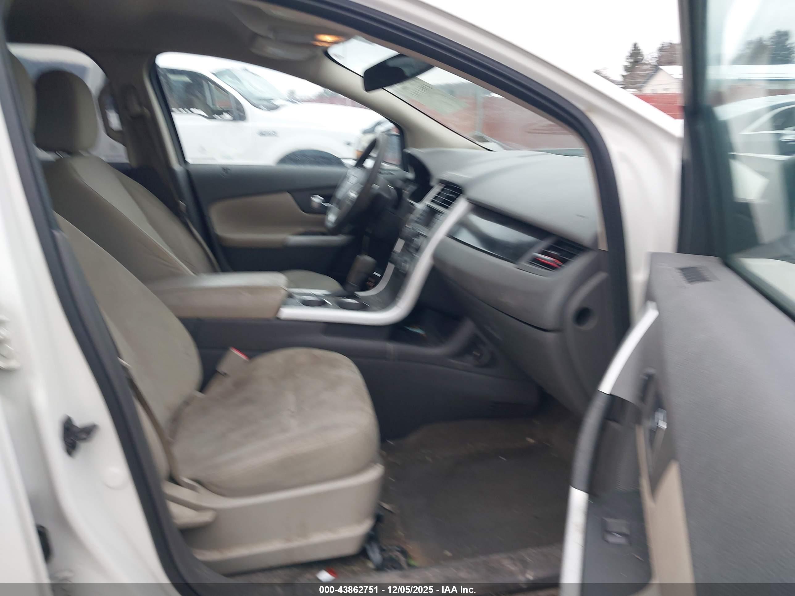 FORD EDGE image 5