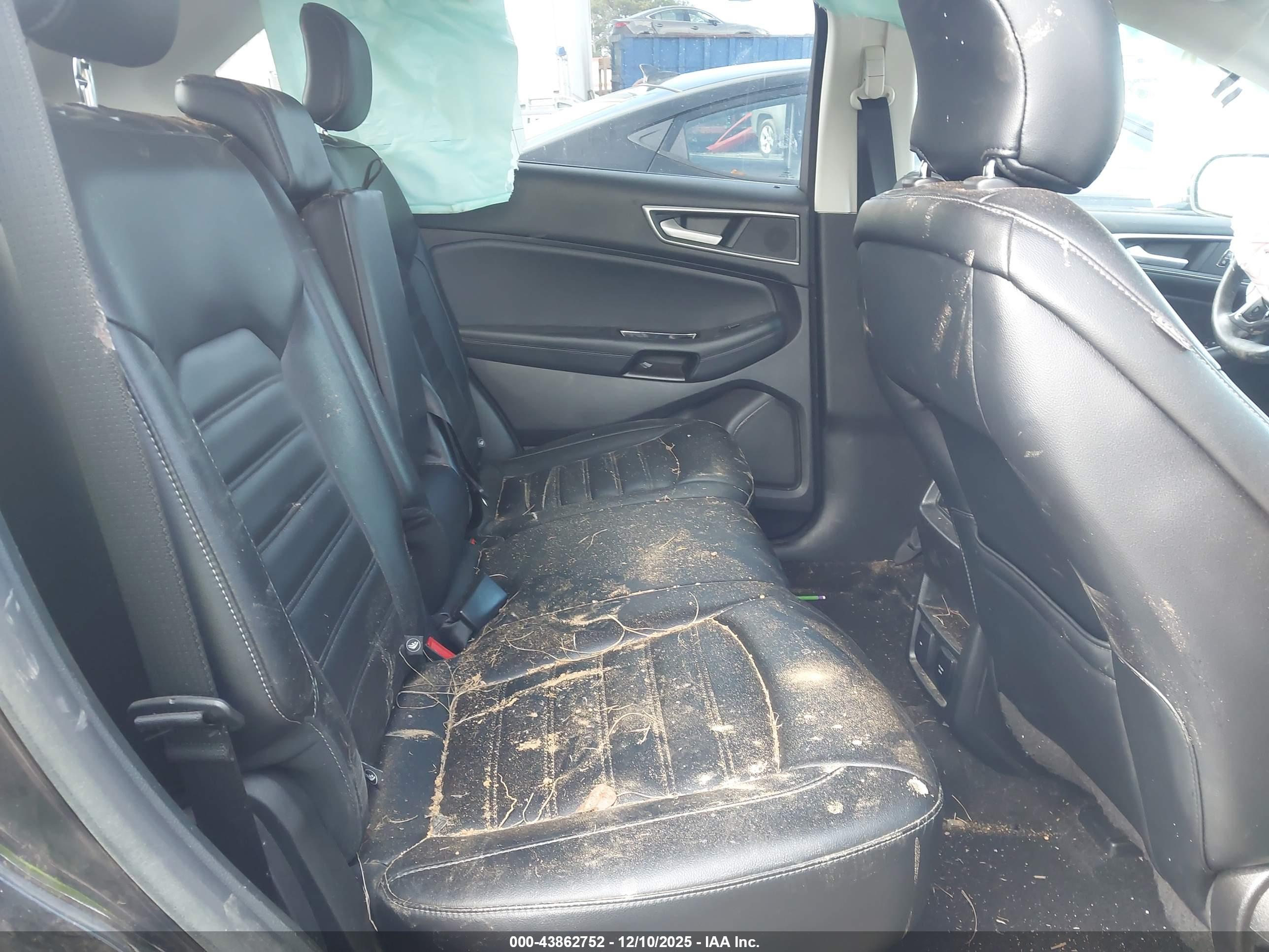 FORD EDGE image 8