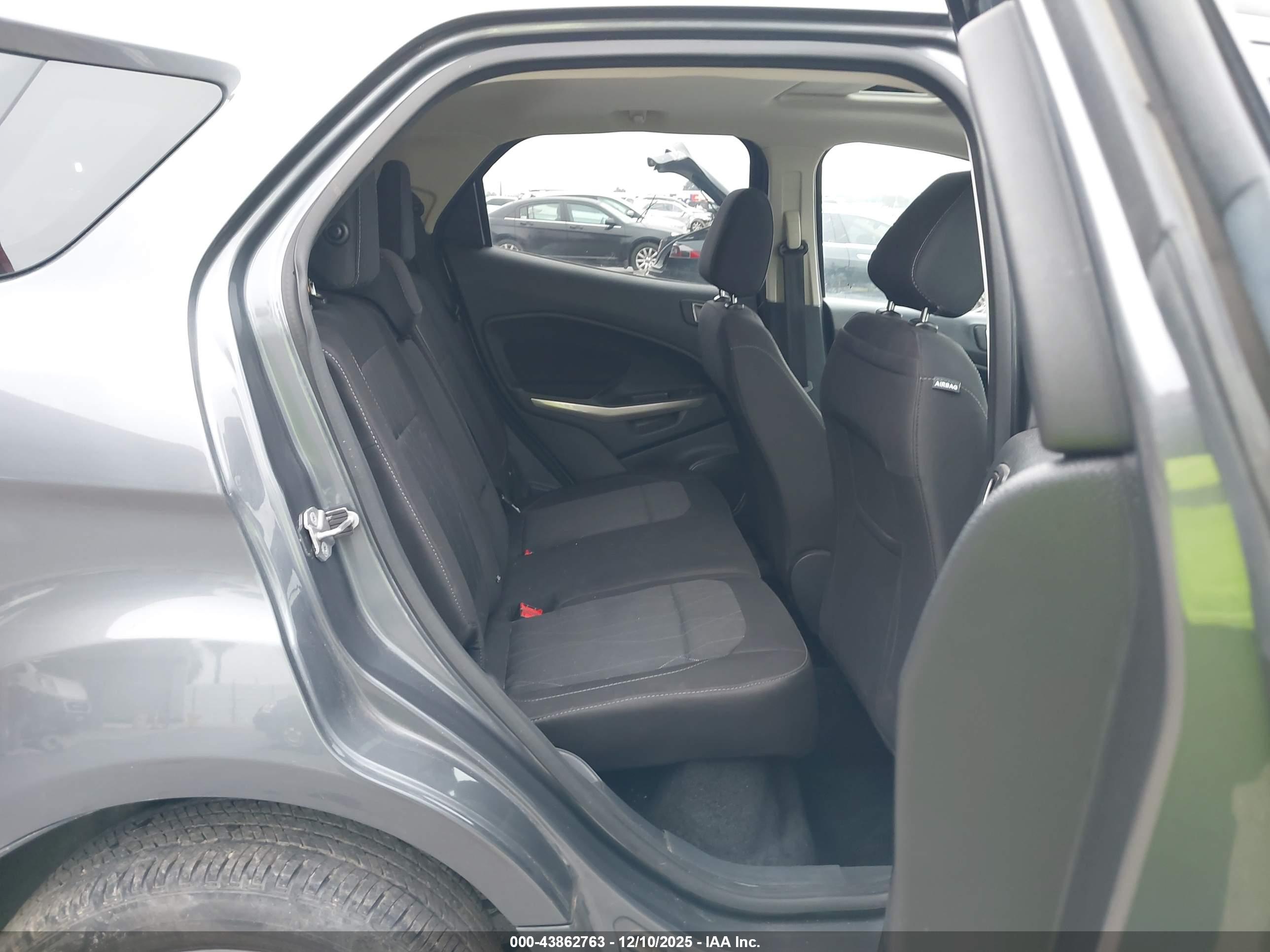 FORD ECOSPORT image 8