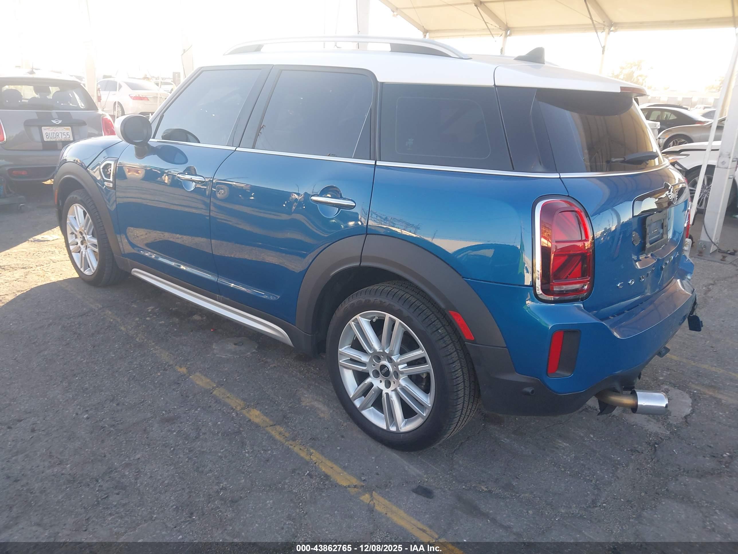 MINI COUNTRYMAN image 3
