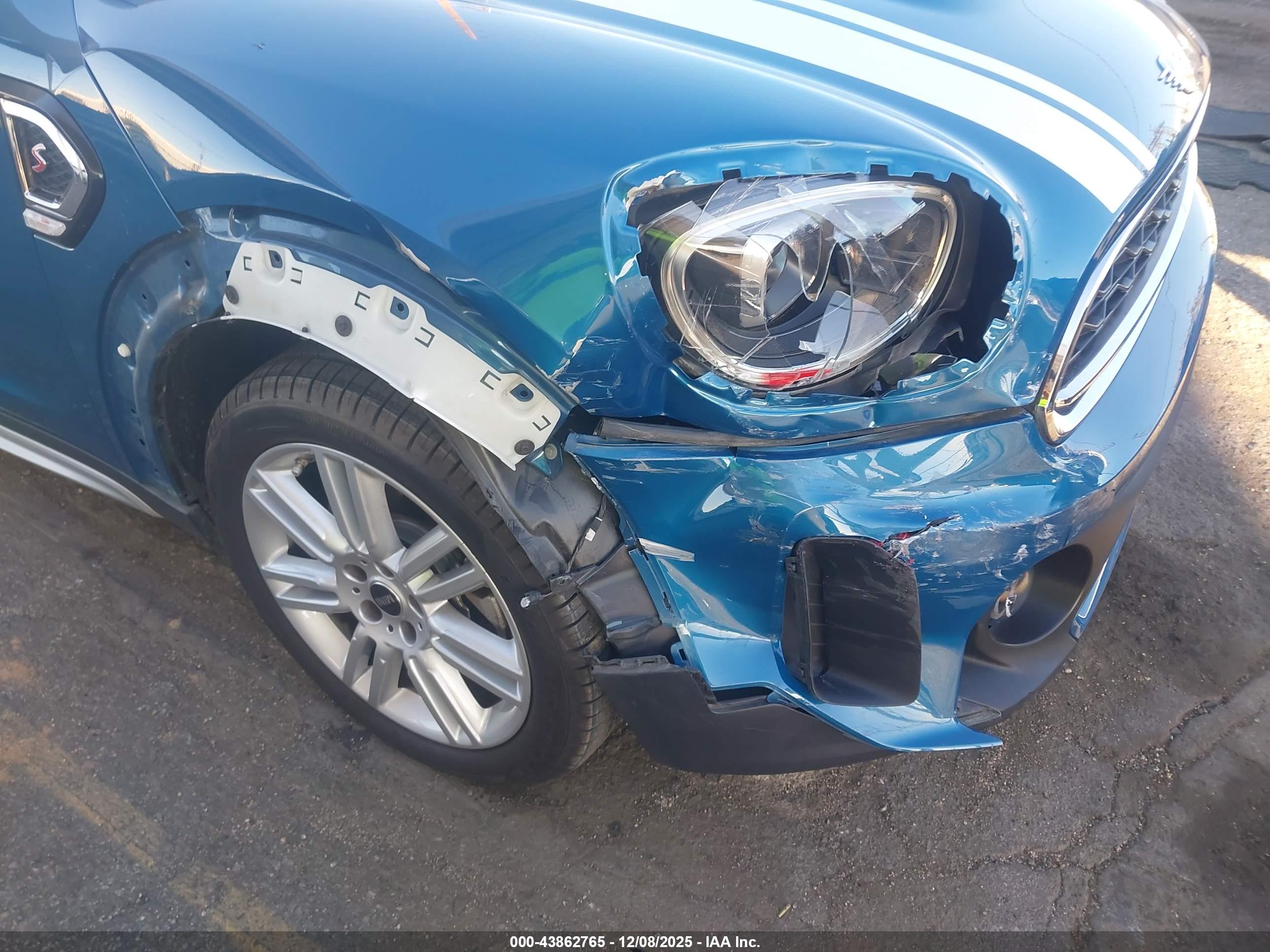 MINI COUNTRYMAN image 6