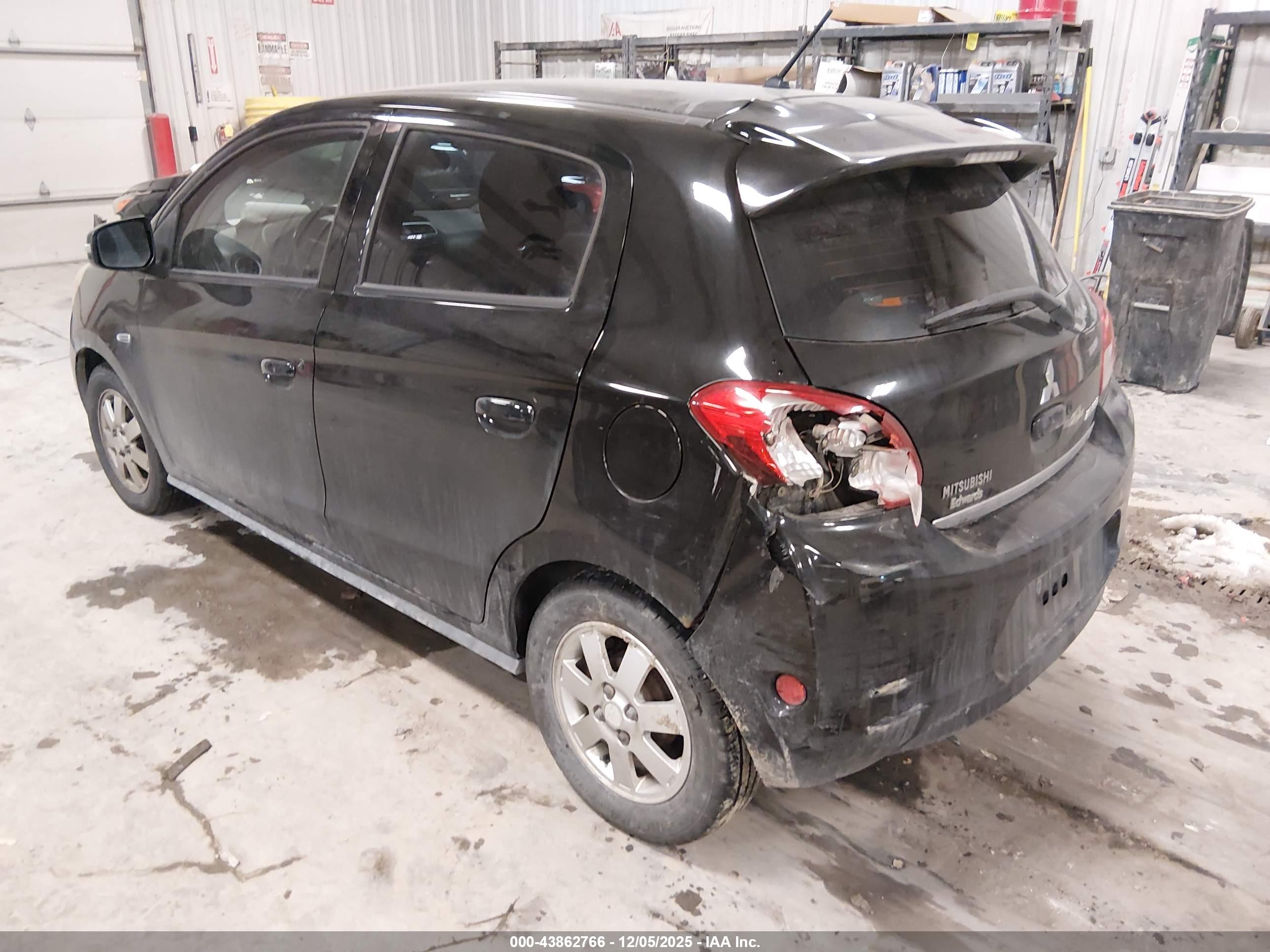 MITSUBISHI MIRAGE image 3