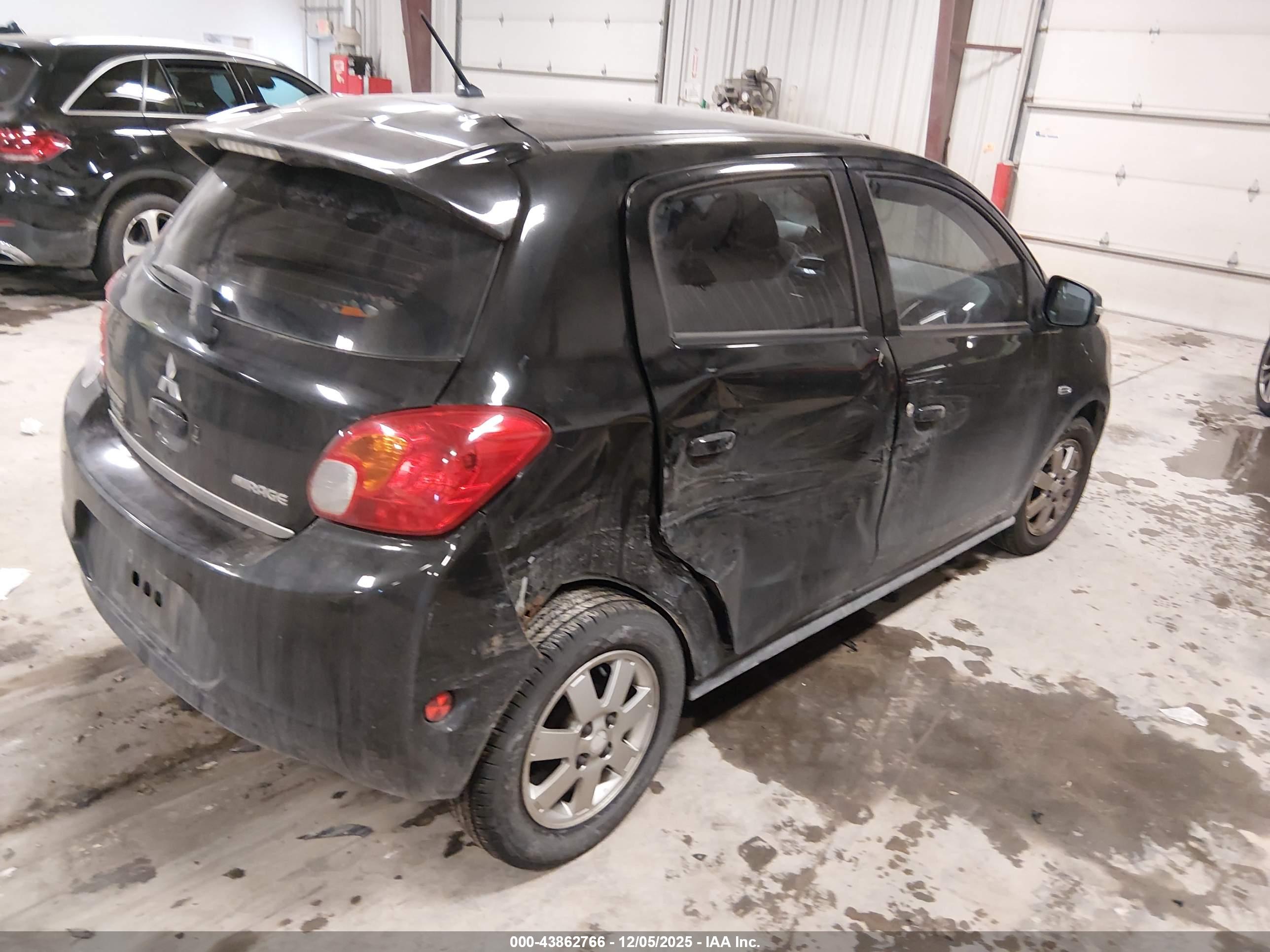 MITSUBISHI MIRAGE image 4