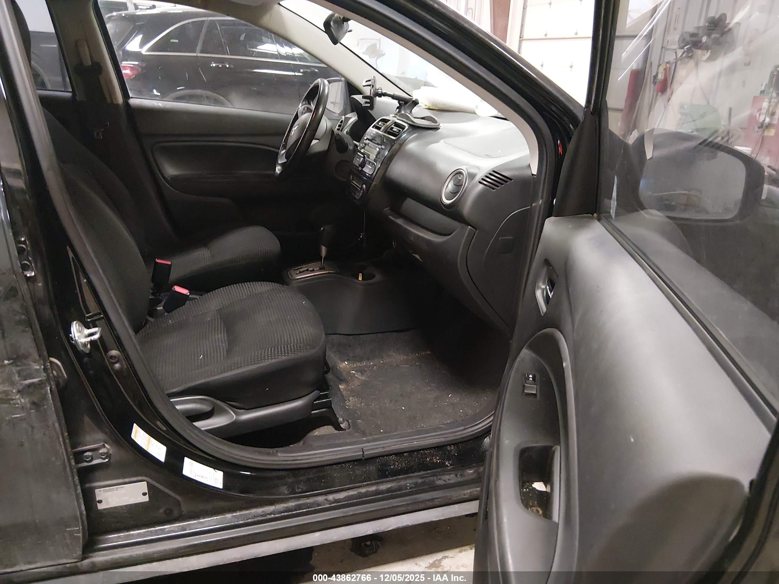 MITSUBISHI MIRAGE image 5