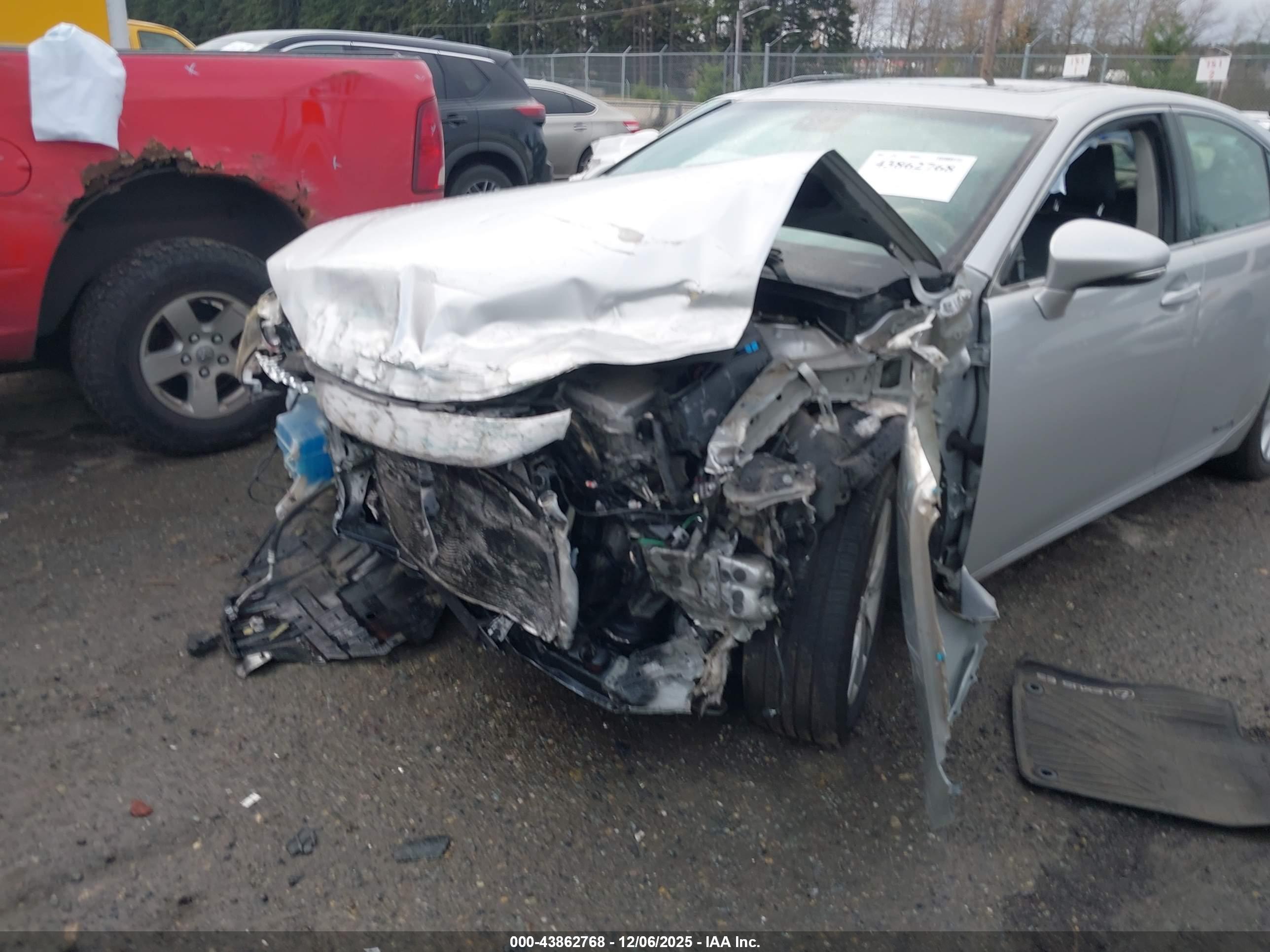 LEXUS ES image 6