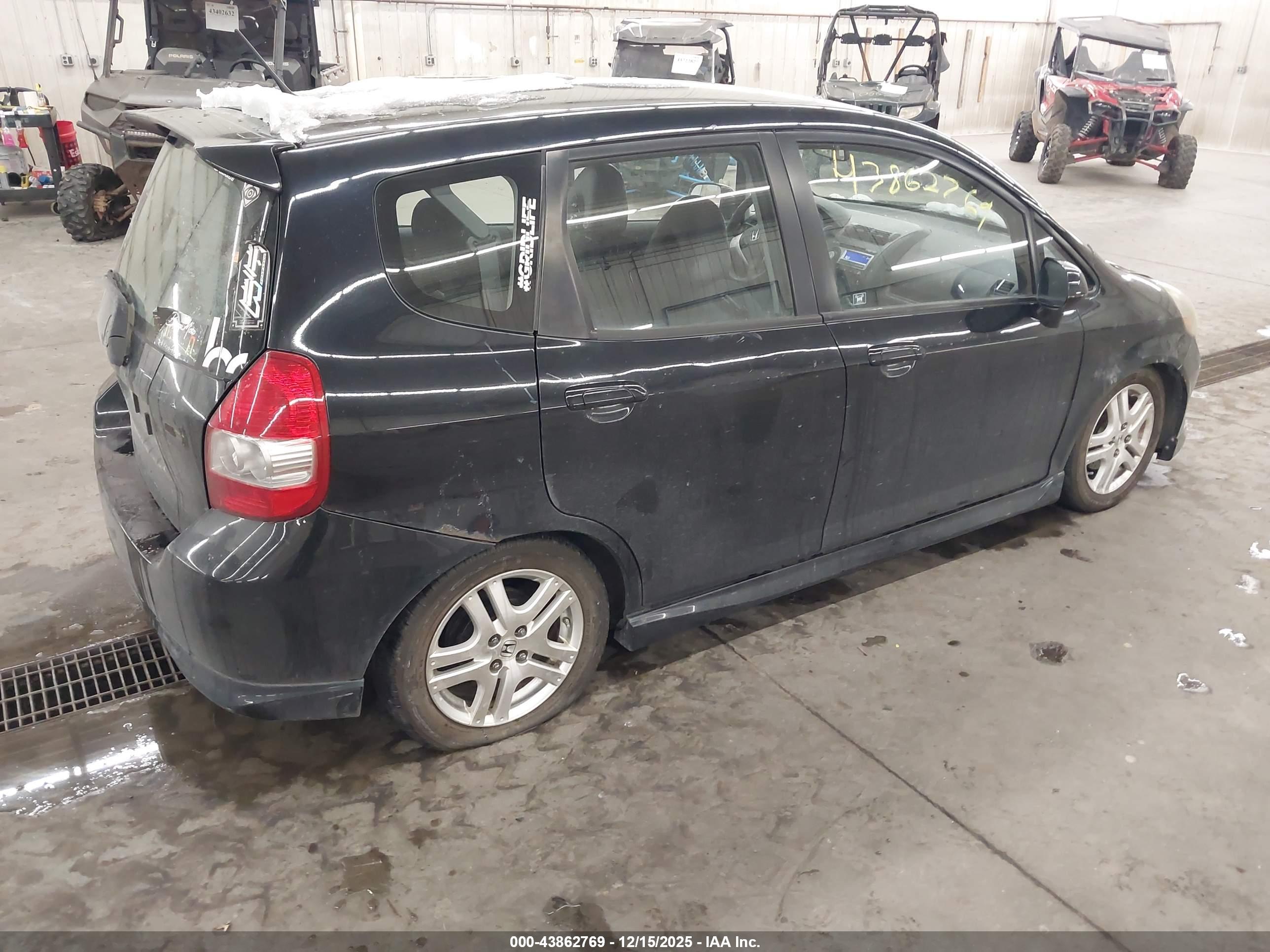 HONDA FIT image 4