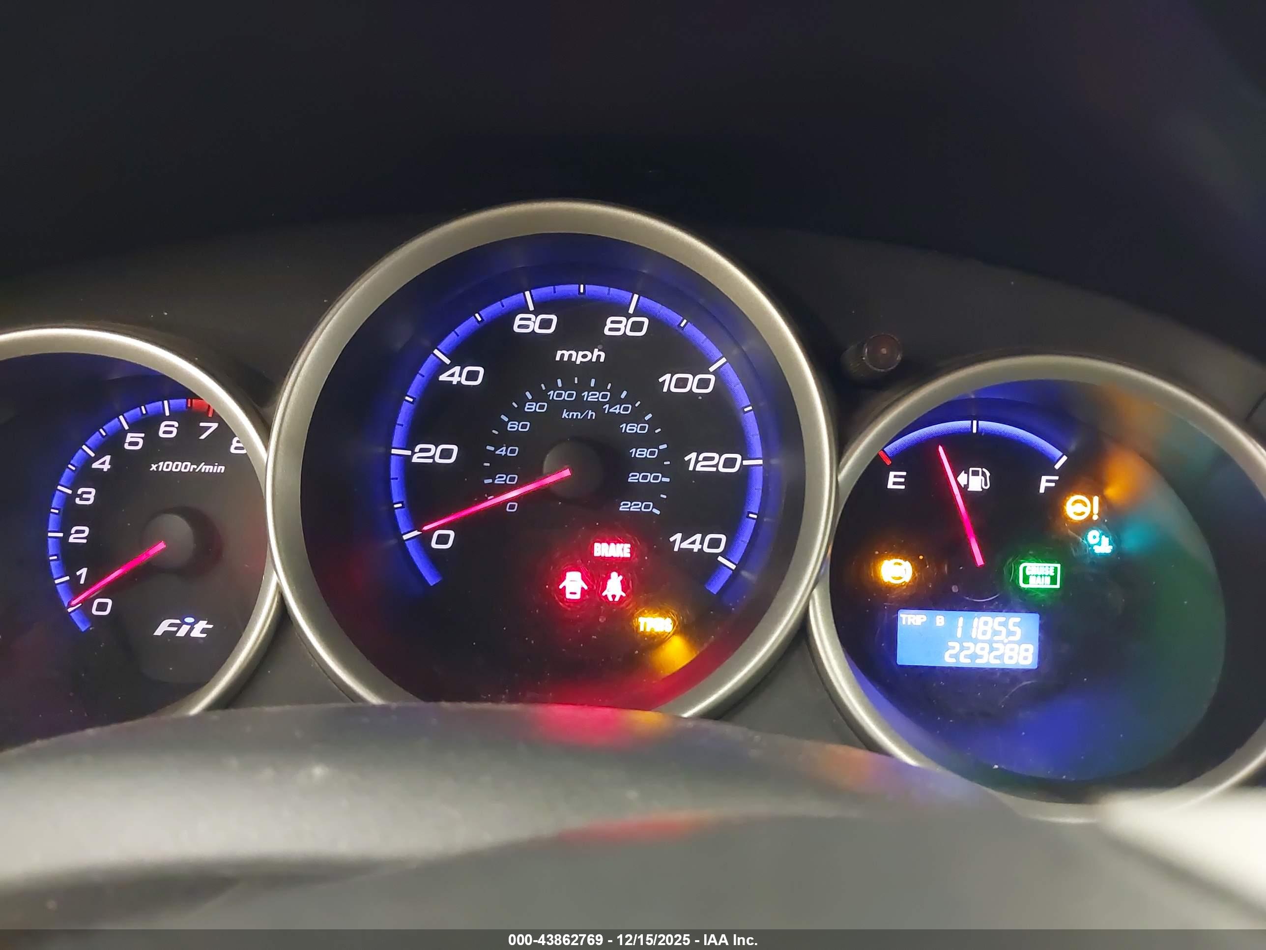 HONDA FIT image 7