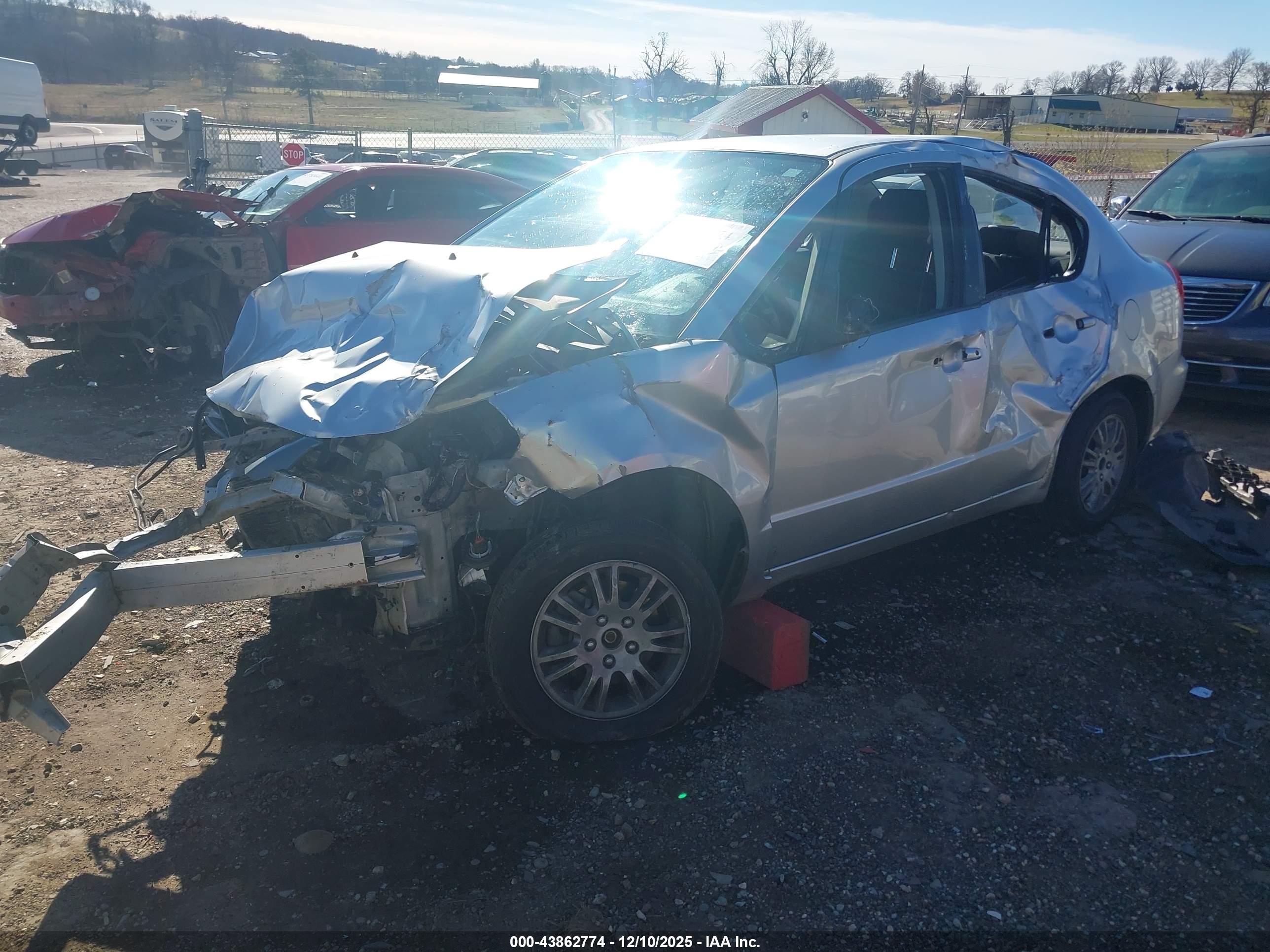SUZUKI SX4 image 2